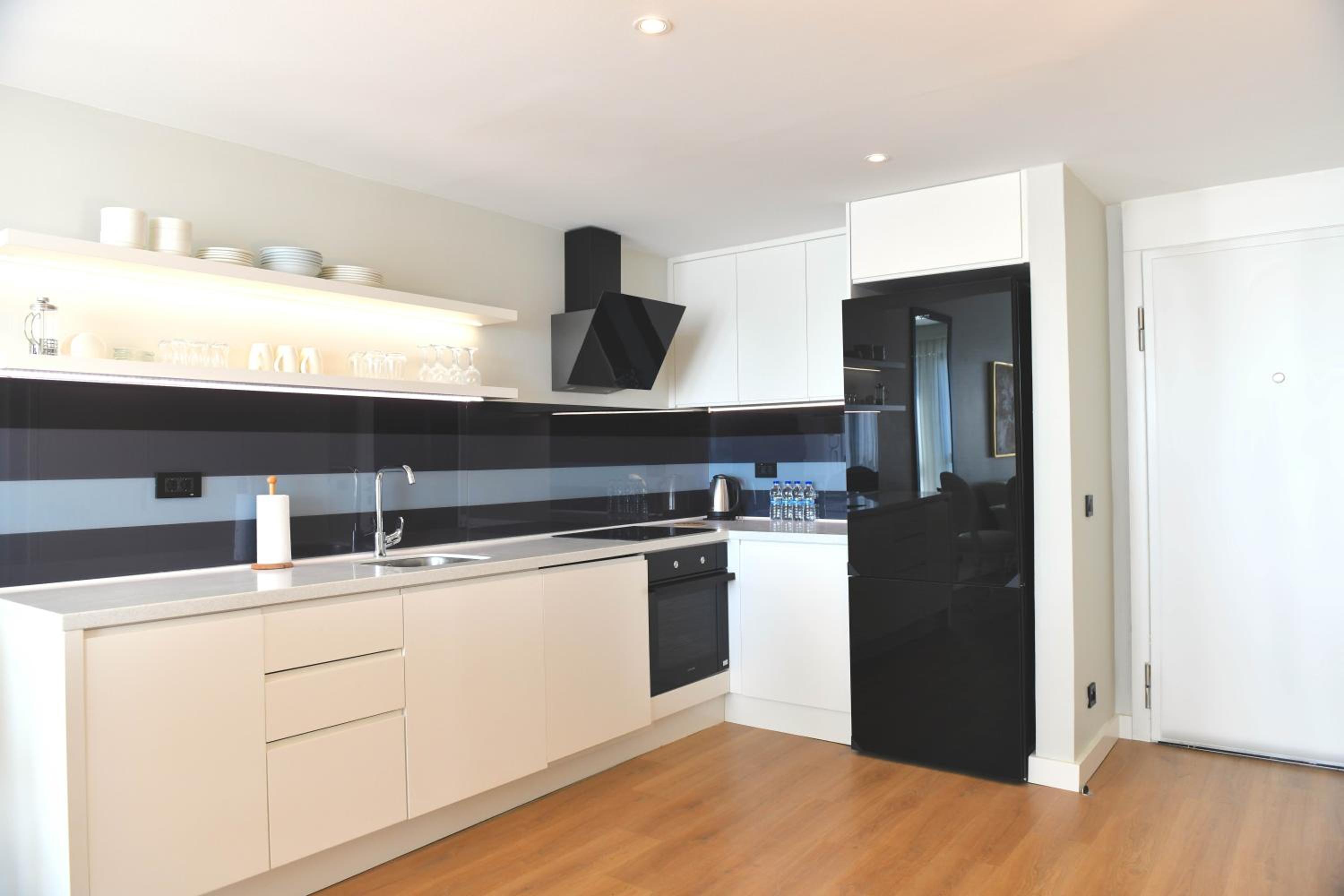 G Tower Furnished Apartment Rentals