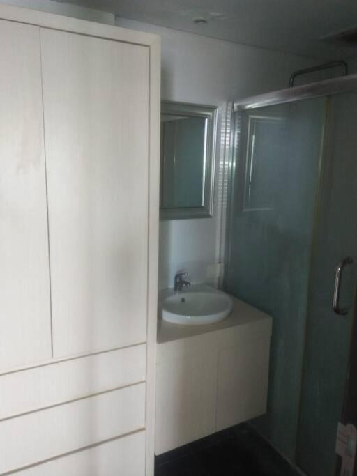 Mg Suite 1bedroom Apartment by Just Inn Management view 3
