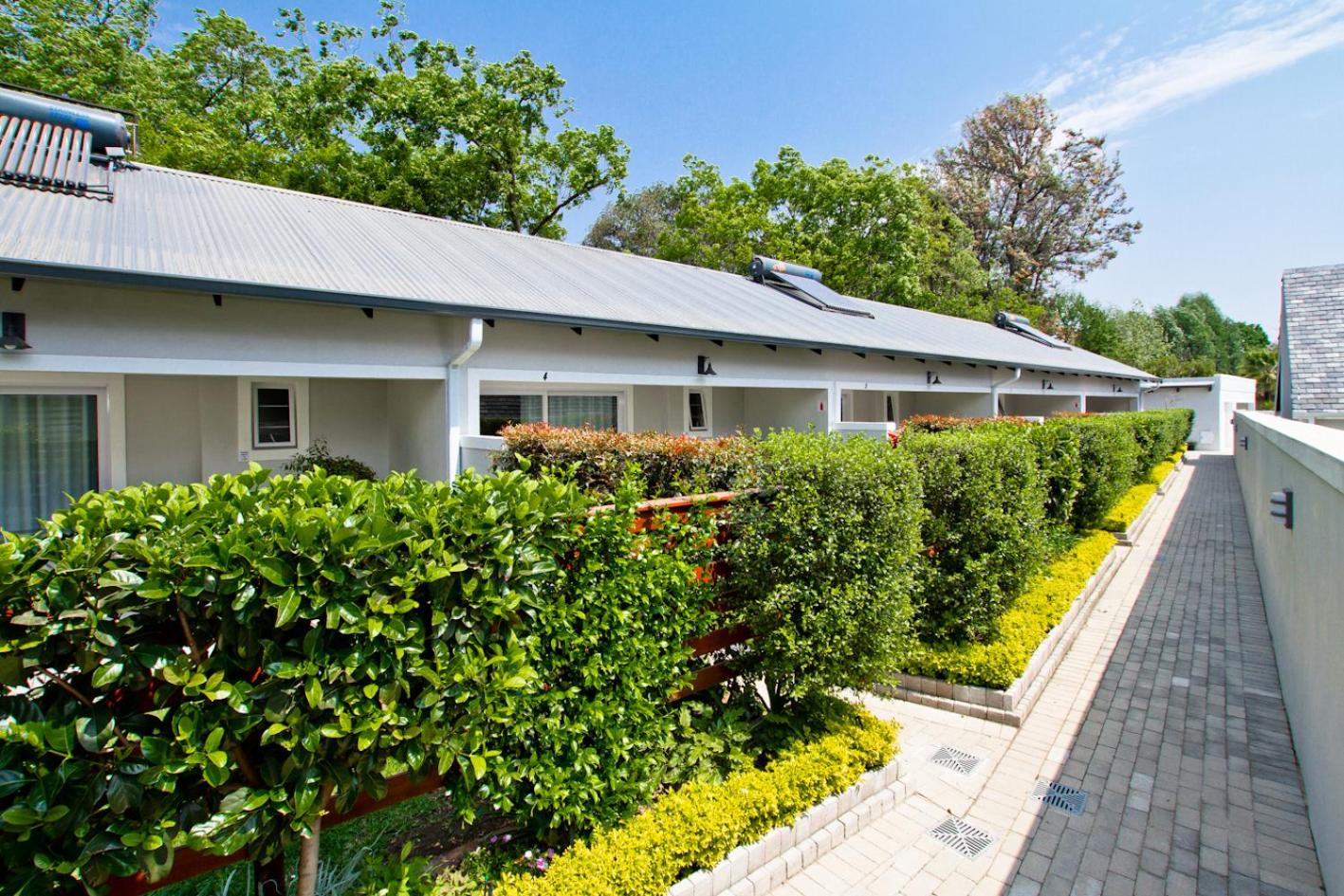 Kent Manor Guest Suites