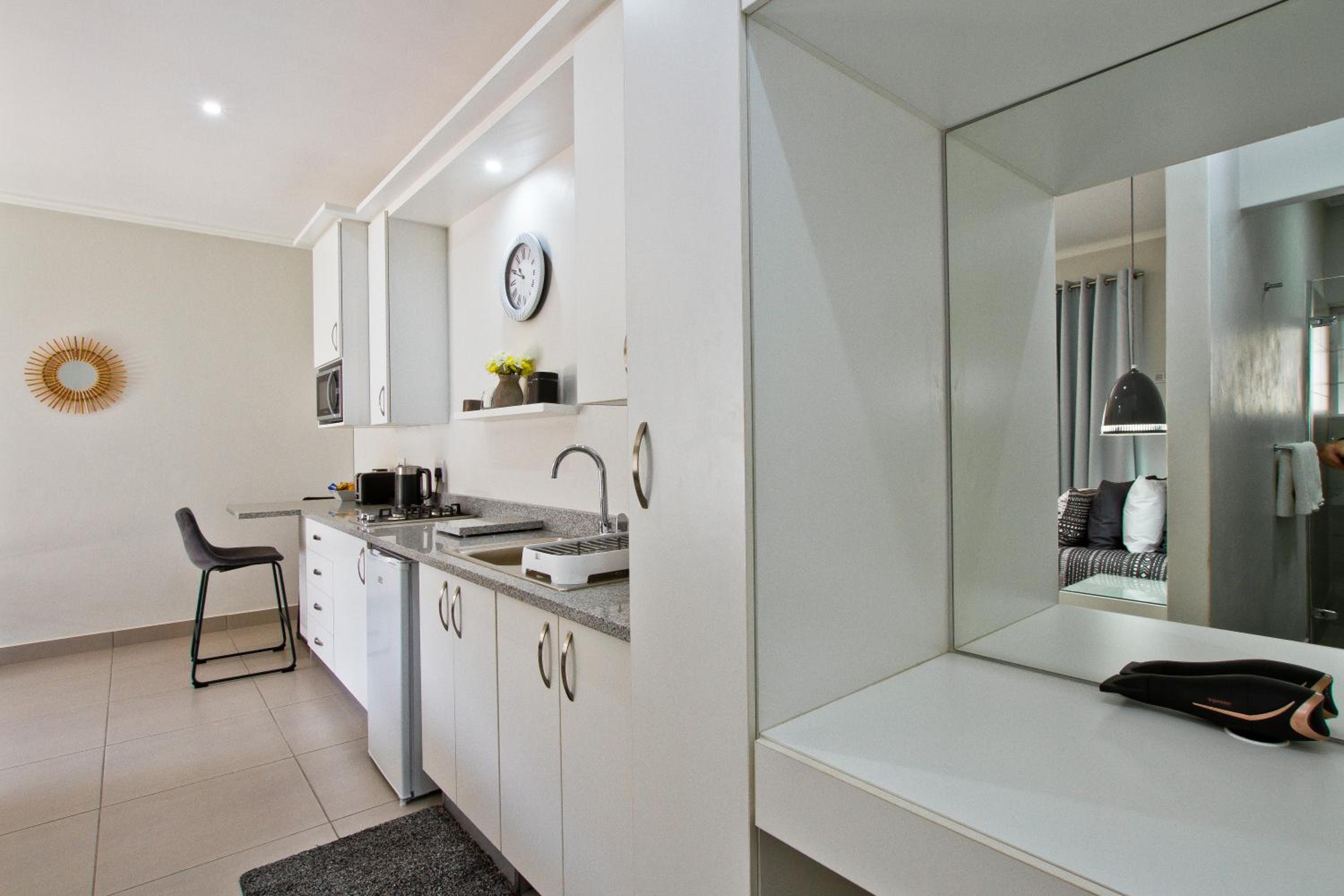 Kent Manor Guest Suites