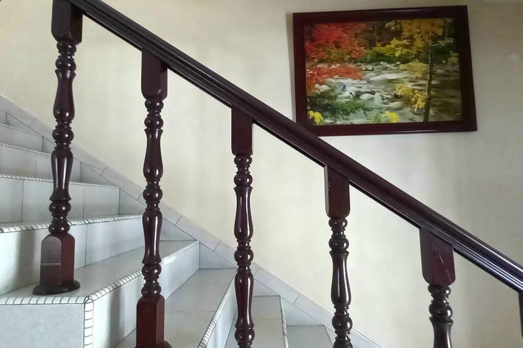 5 Bedroom 2 Bathrooms End-lot House, 3 parkings - Ipoh, Tambun view 3