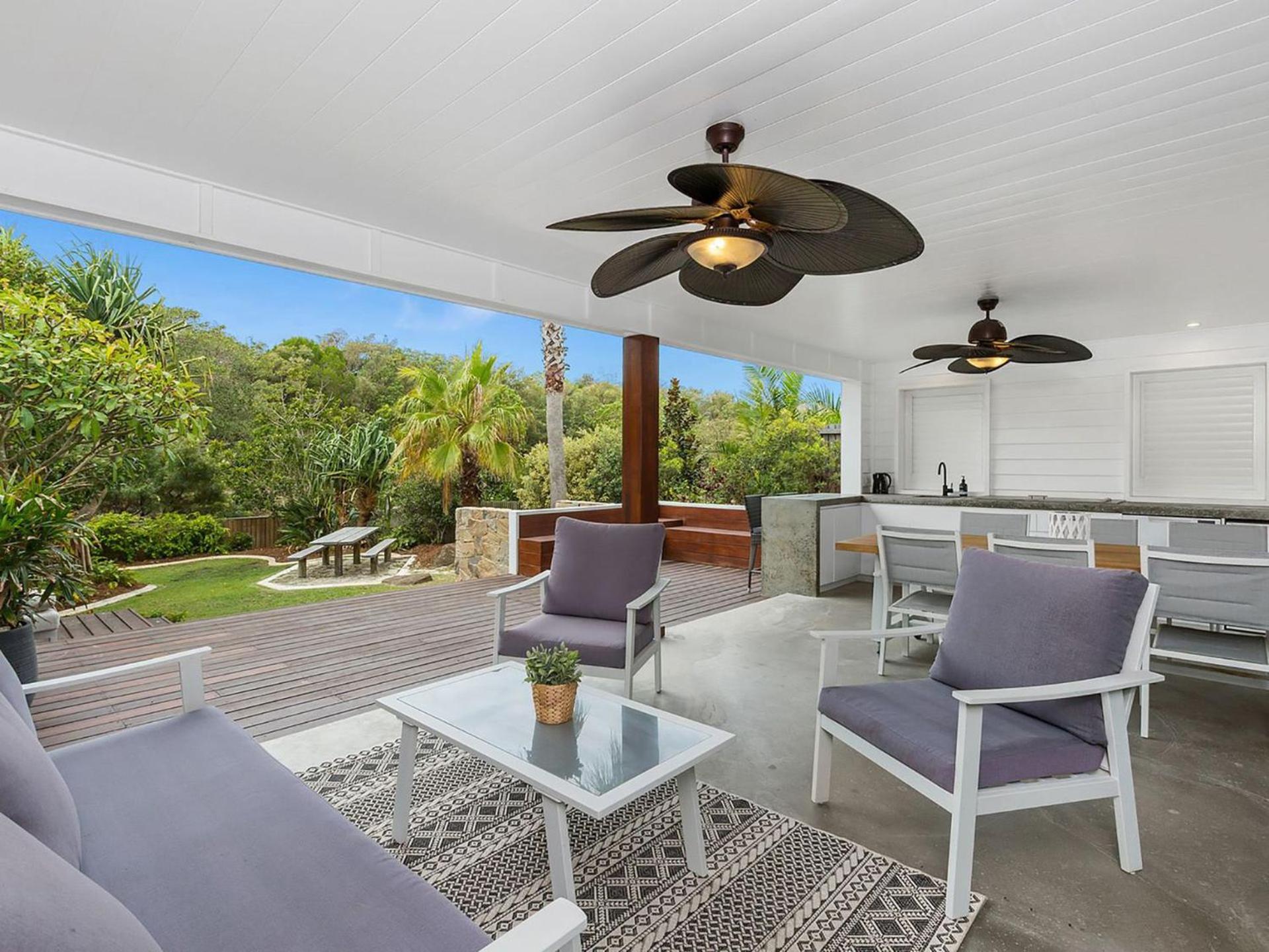 Stunning Beachfront On She oak