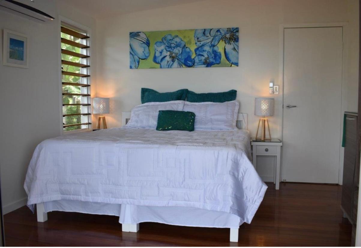 Island Breeze Fiji - view 18