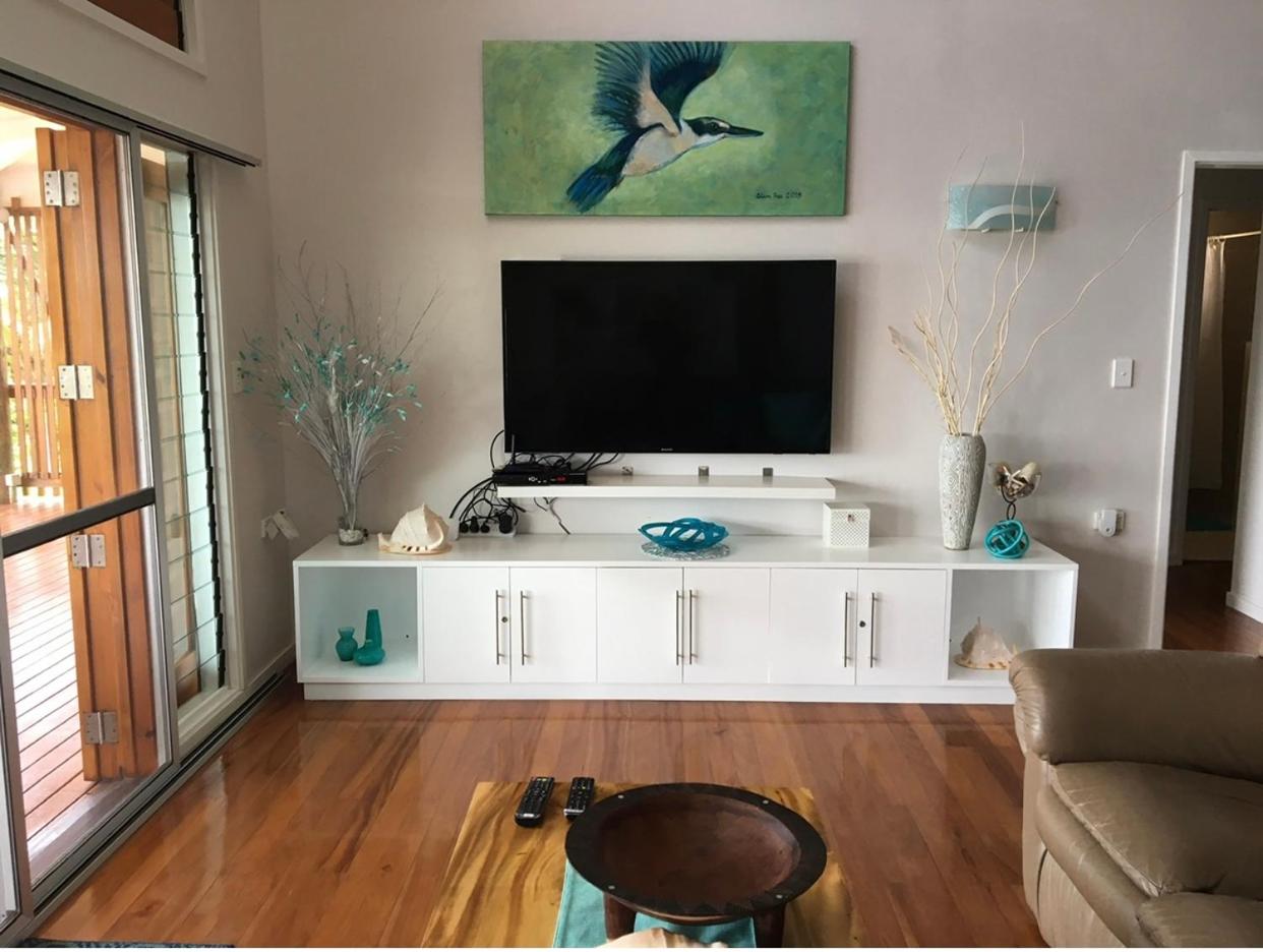 Island Breeze Fiji - view 14