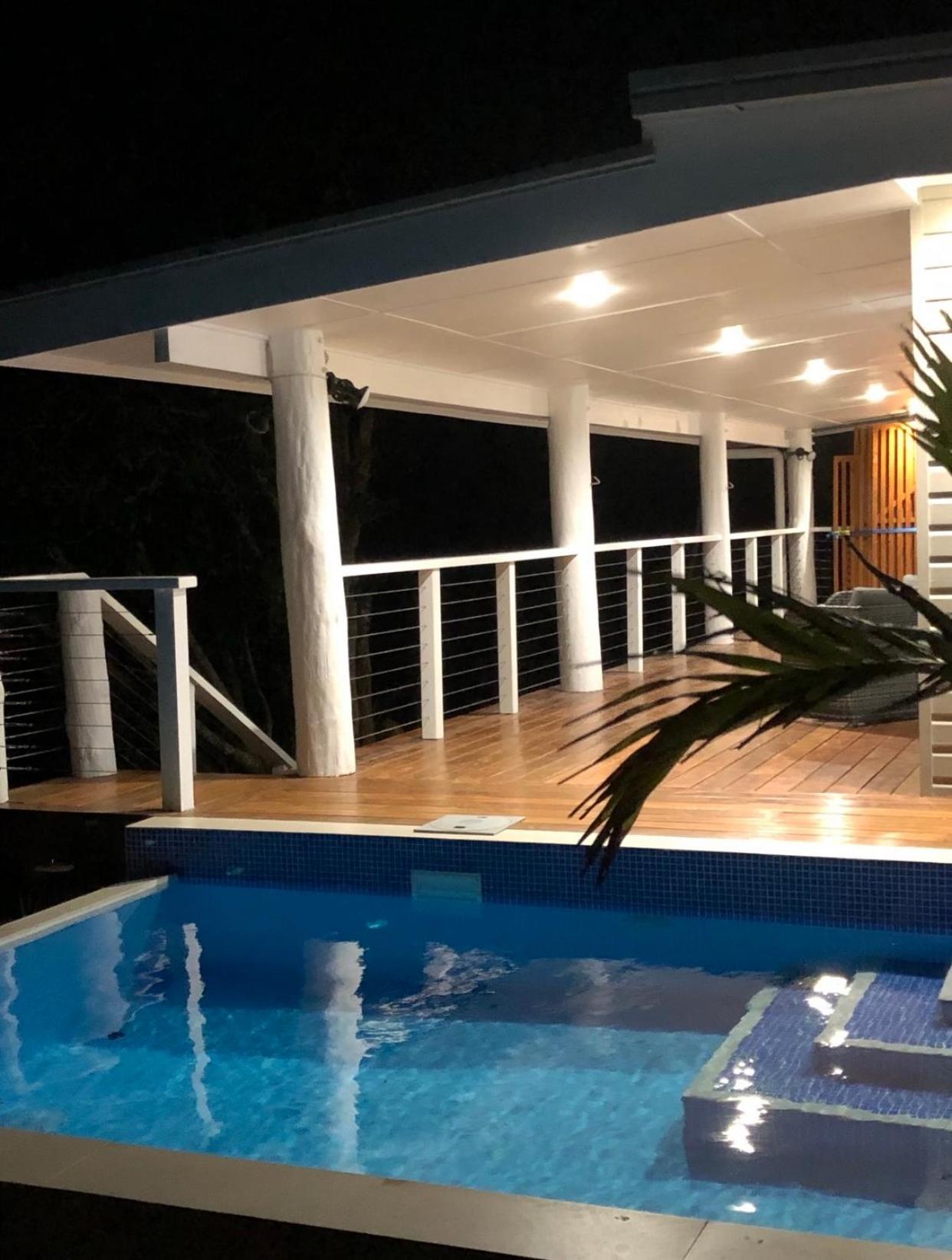 Island Breeze Fiji - view 23