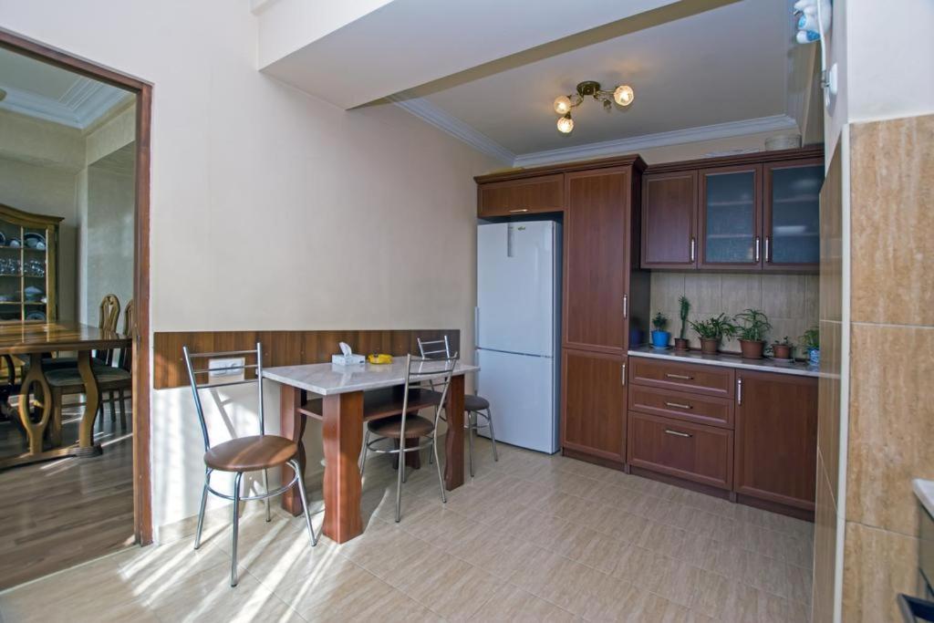 LeSi Apartament