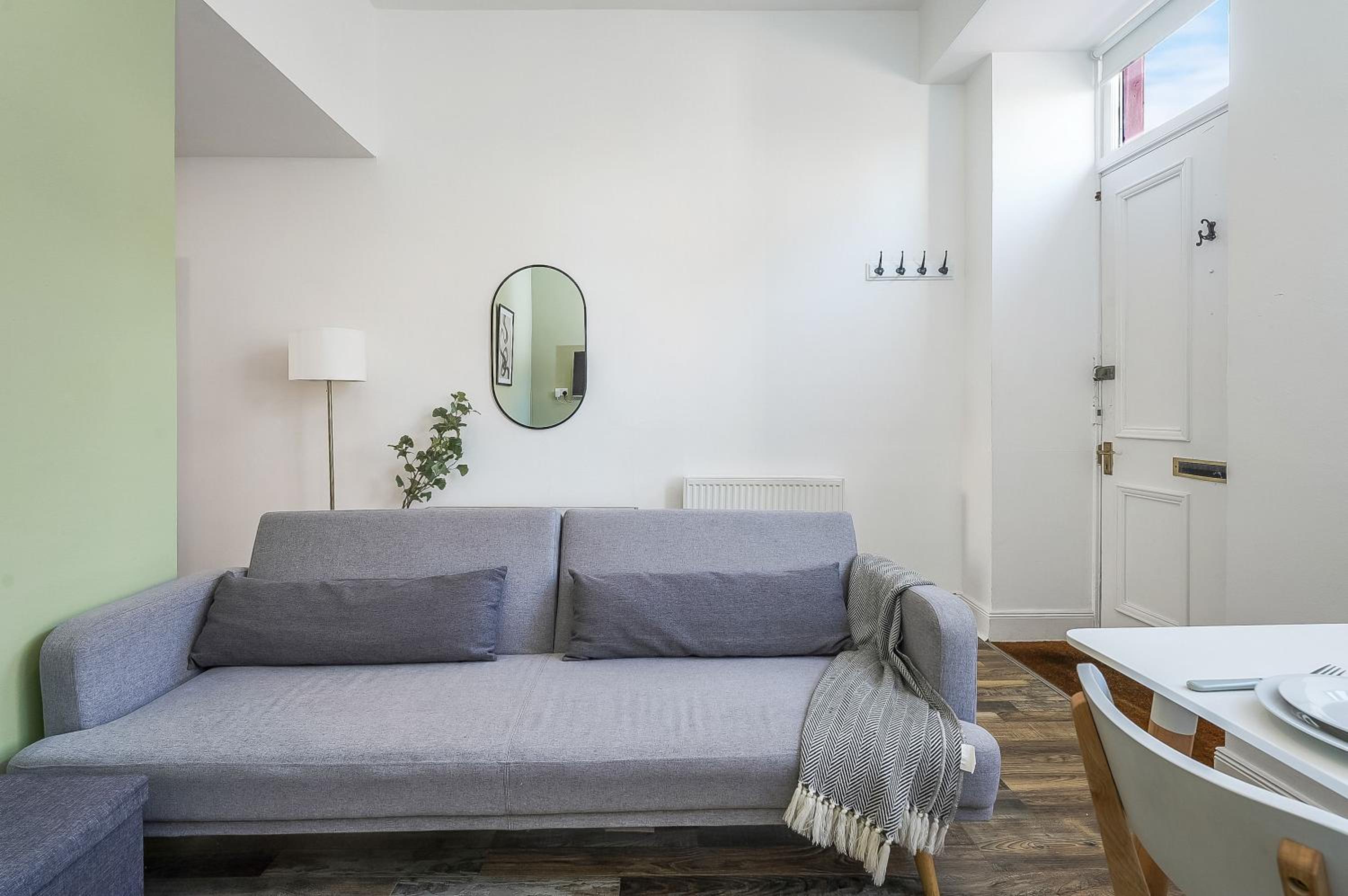 City Centre 2 Bedroom Main Door Apartment view 4