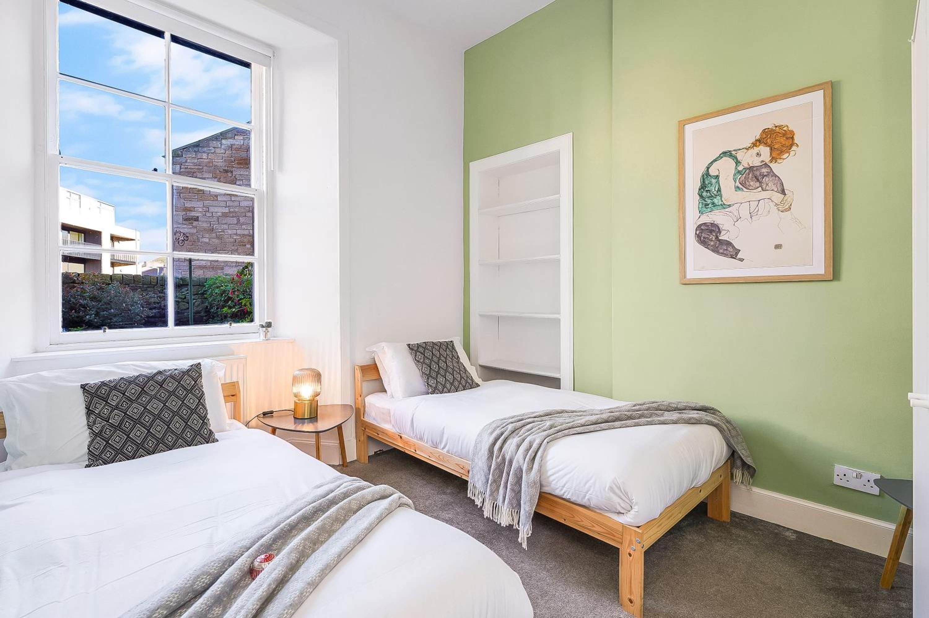 City Centre 2 Bedroom Main Door Apartment view 3