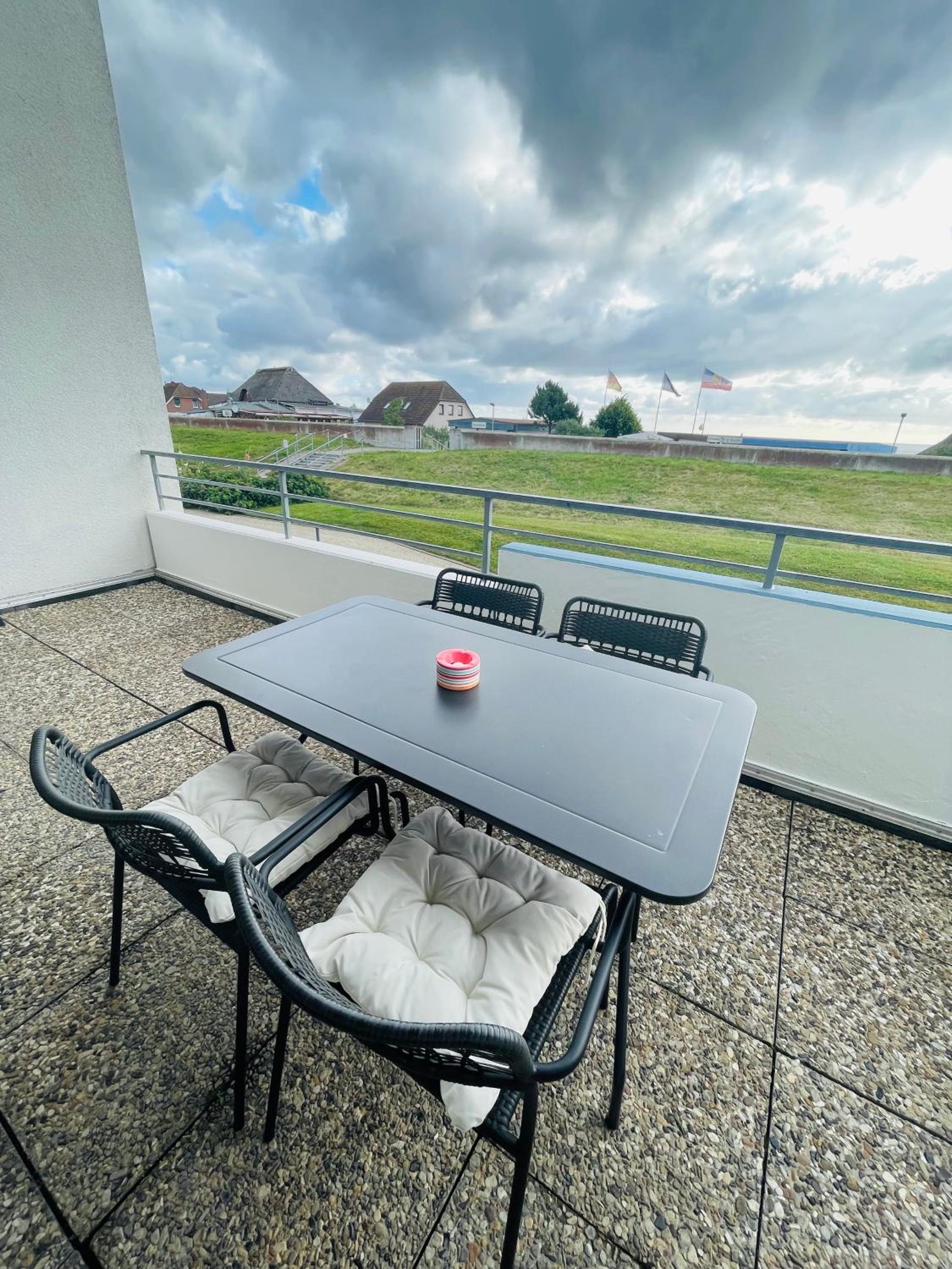 Hotel Apartment Waterkant am Deich mit Pool für 2-4 Personen - Image 1