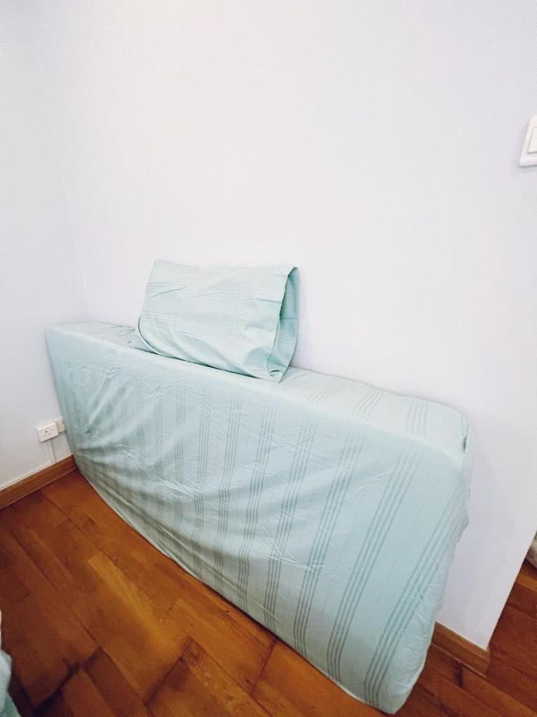 PROMO Connected train 1 Bedroom ABOVE MALL 3a