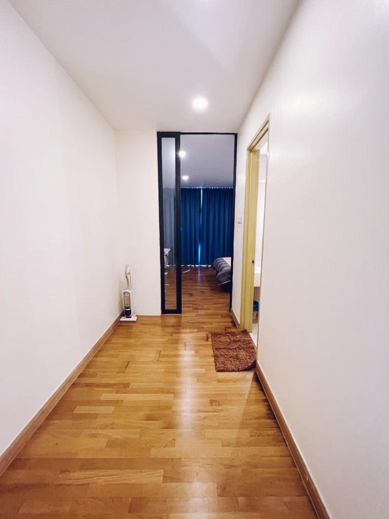 PROMO Connected train 1 Bedroom ABOVE MALL 3a