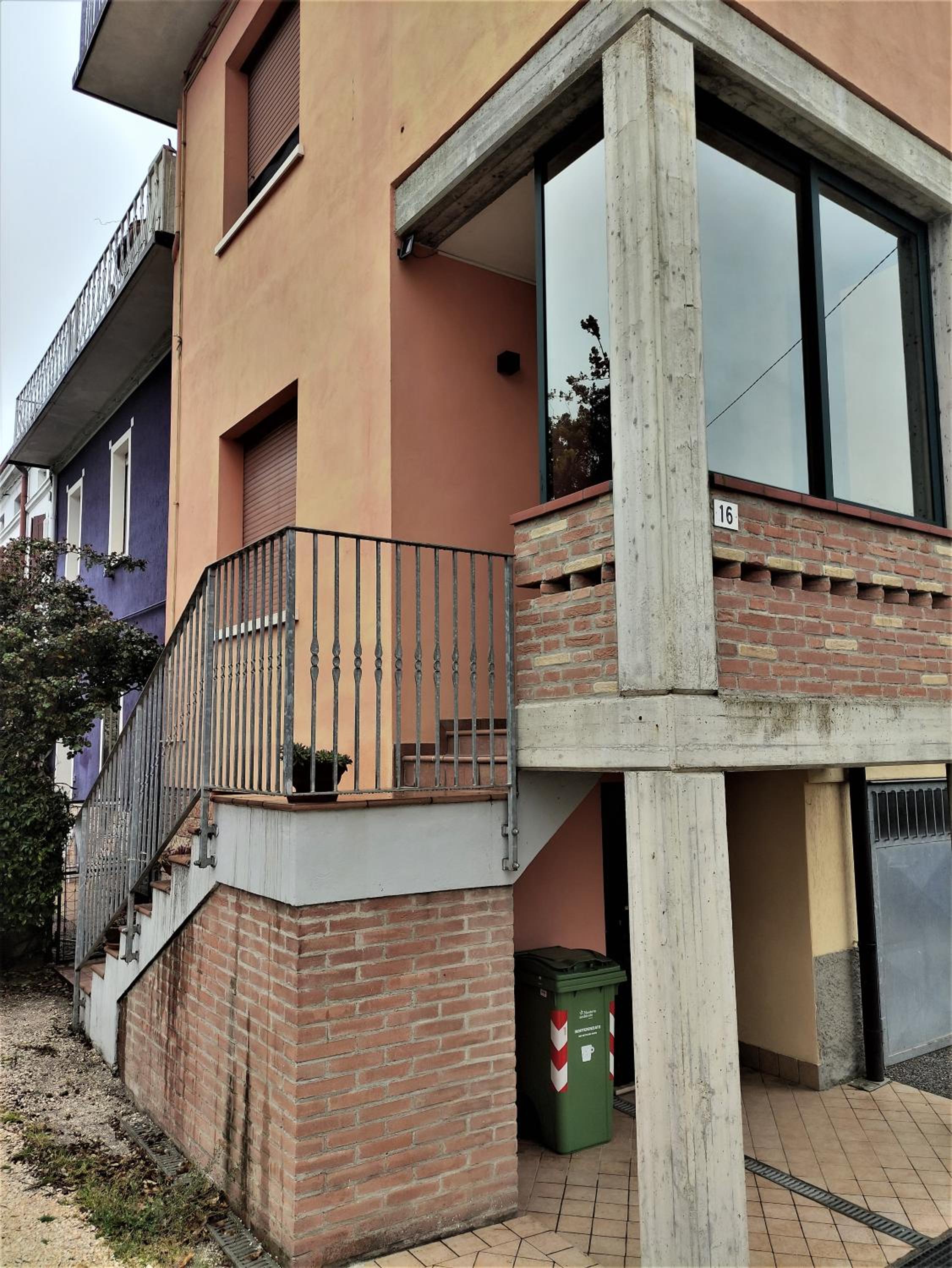 Silver Home view 3