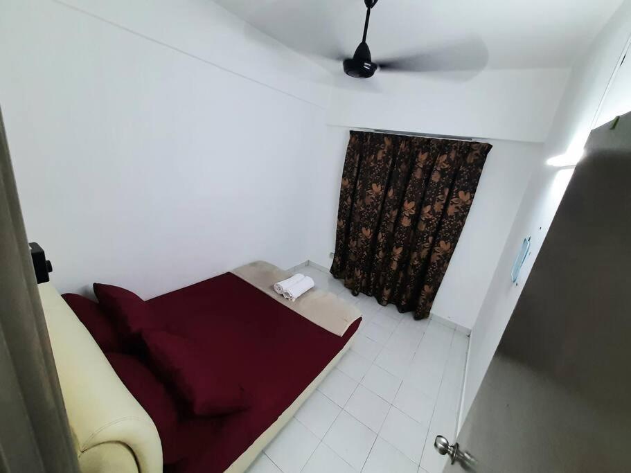 3-bedroom apartment with guarded parking inside photo 4