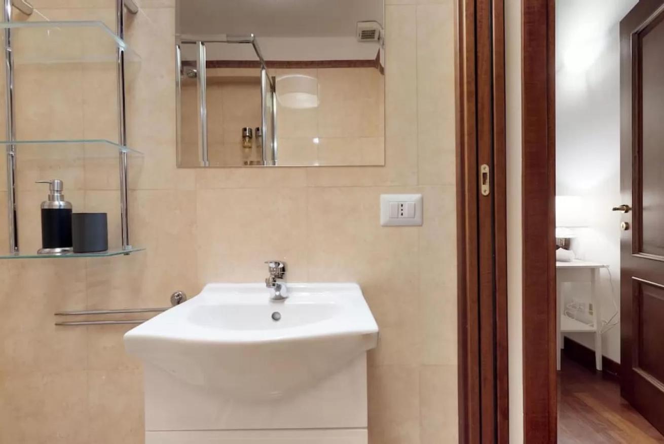 Classbnb - Luxury Apartment in Milan's Fashion District - 5 Min from Galleria Vittorio Emanuele II
