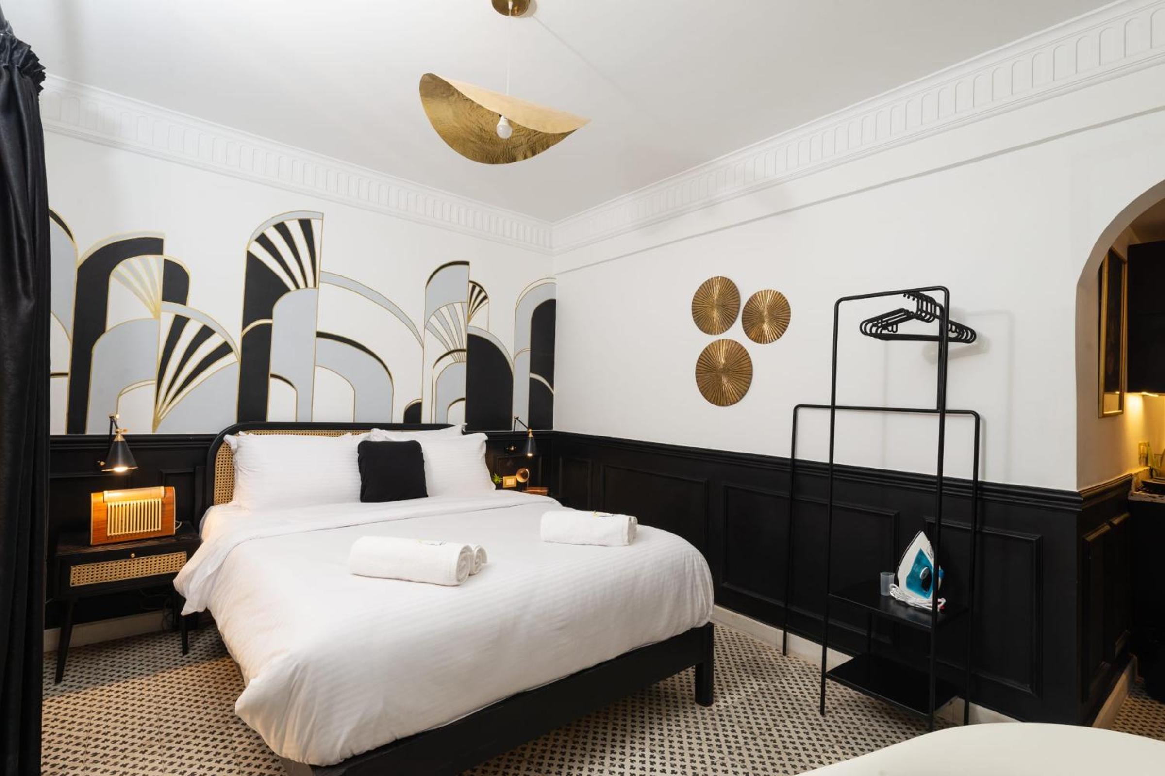 The Bold Signature 1BDR Studio Cairo's Downtown
