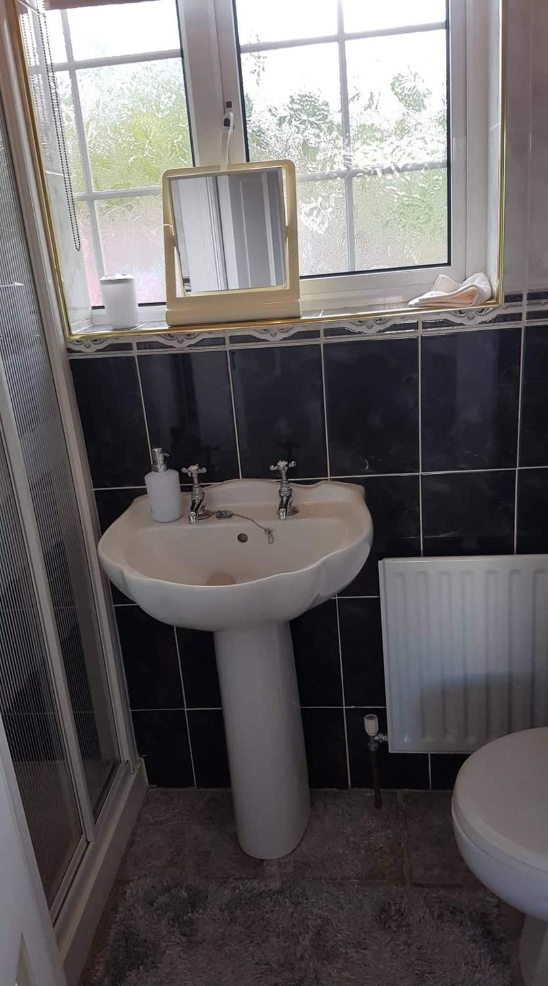 A comfortable stay in Ballybofey view 3