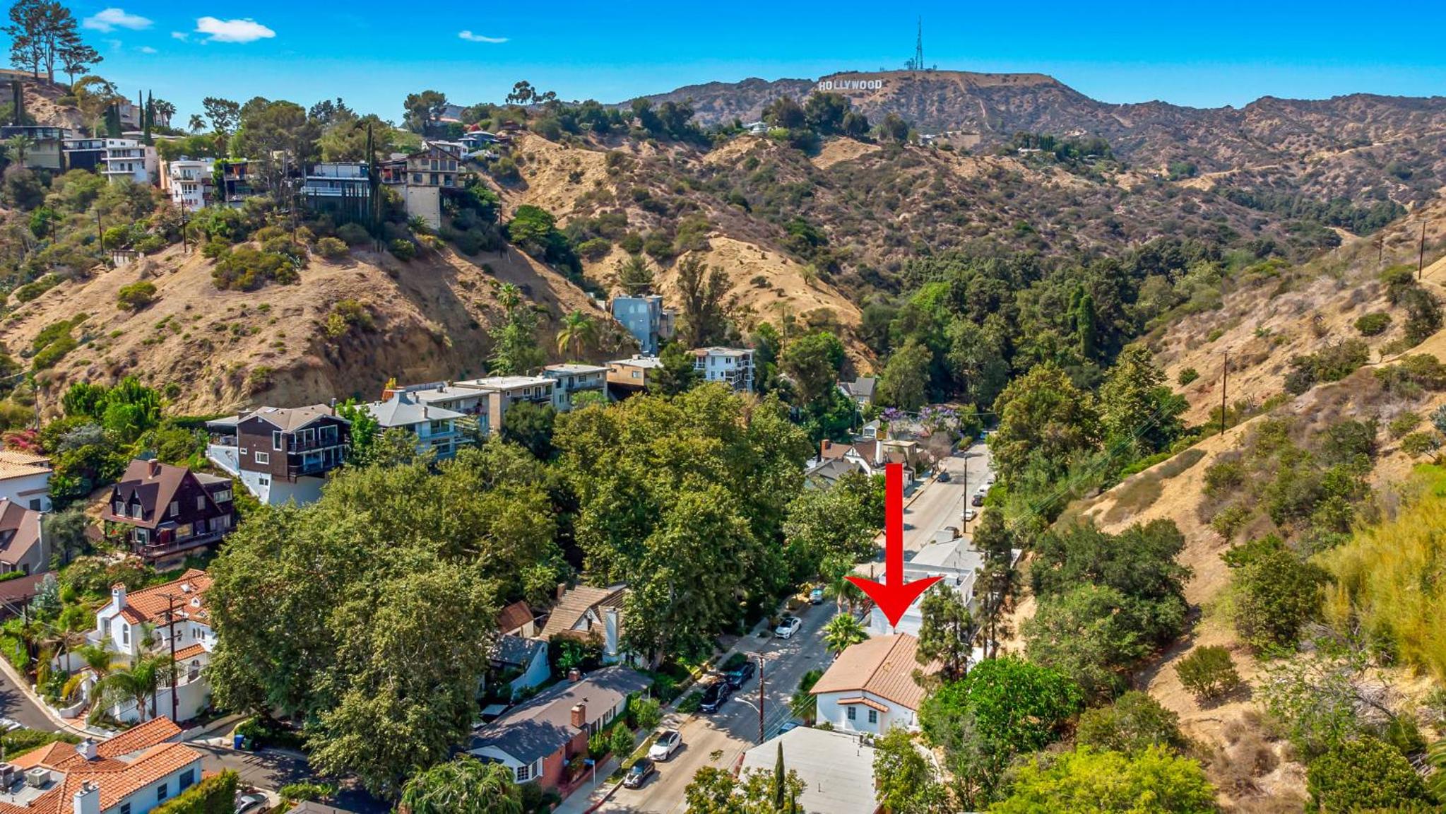 Hollywood Hills Homestay