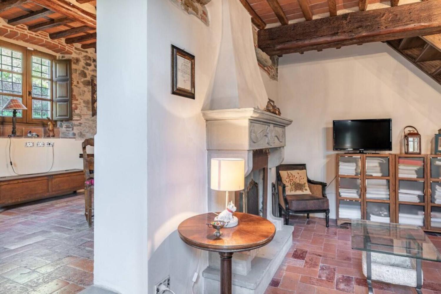 Villa Pera by Nicola Real Estate