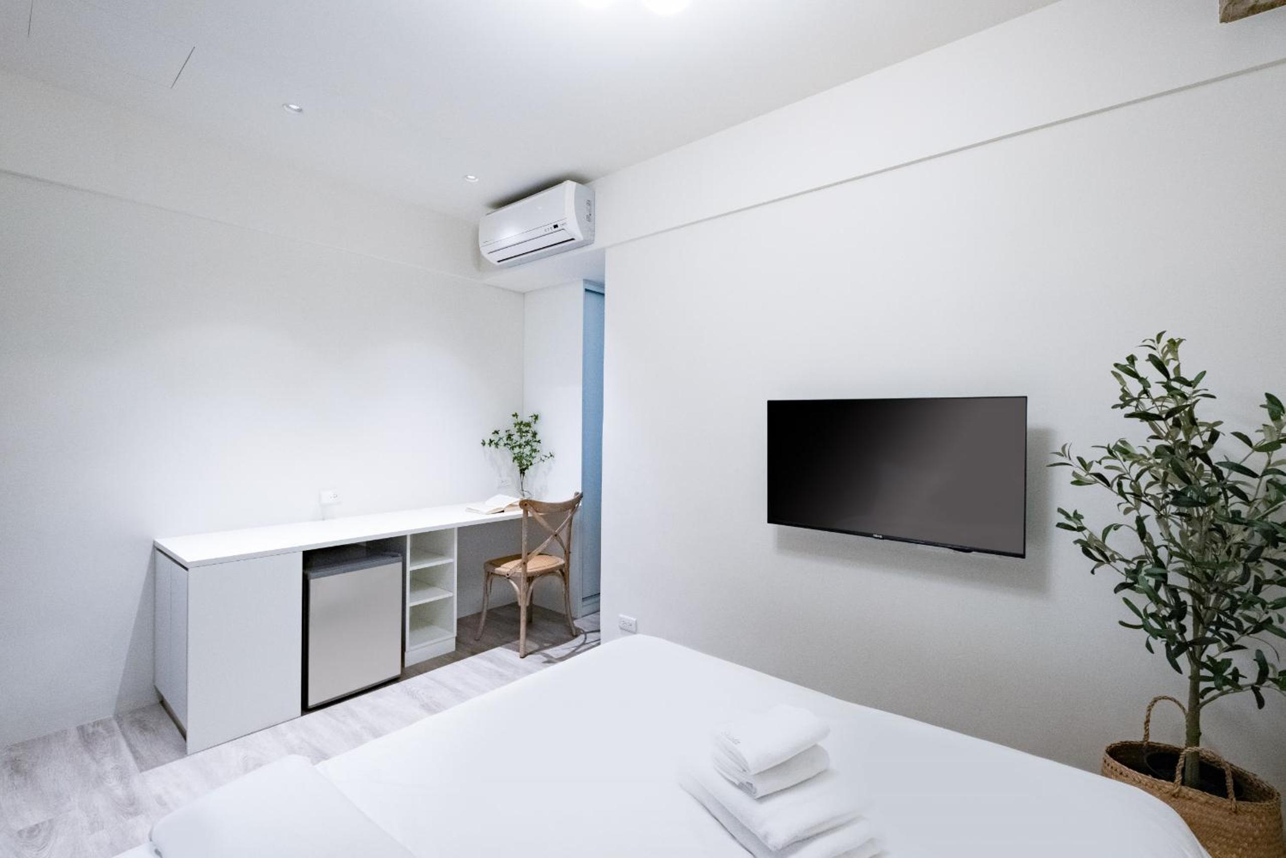 Lin Suites by Olala Homes