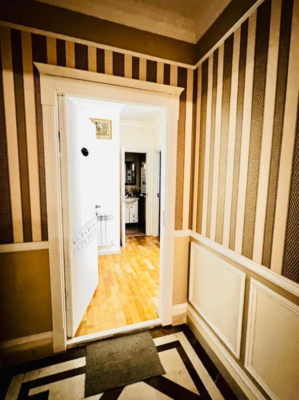 Modern Elegant Renovated Apartment, New Building, Chekhov stree