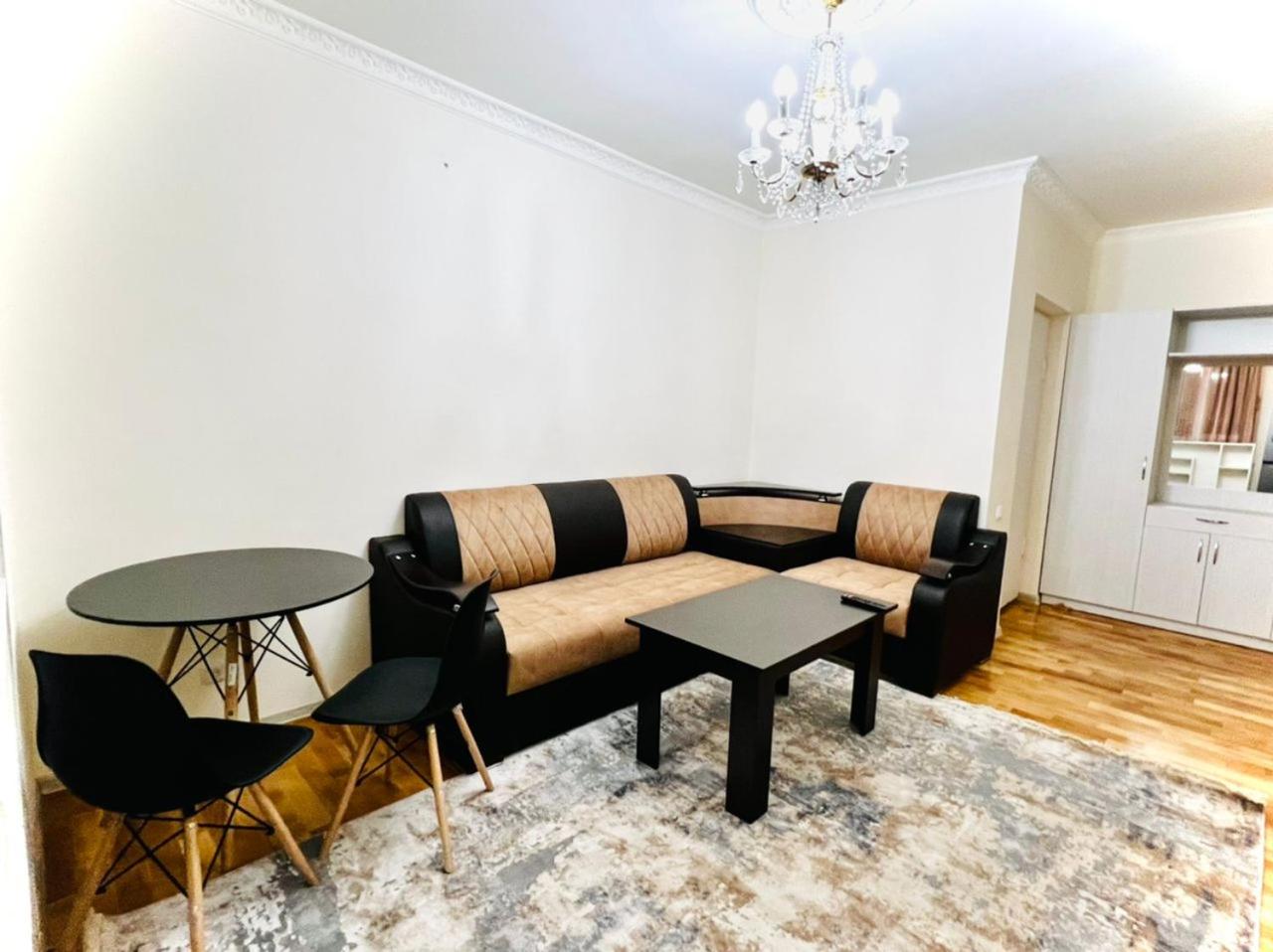 Modern Elegant Renovated Apartment, New Building, Chekhov stree