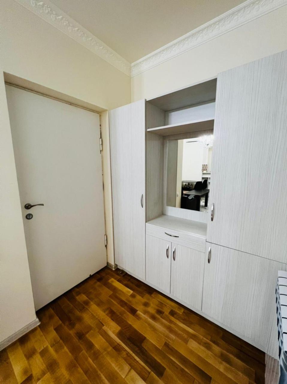 Modern Elegant Renovated Apartment, New Building, Chekhov stree