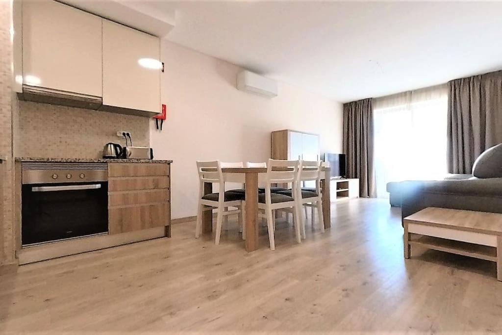 Elite Residence 5C view 2