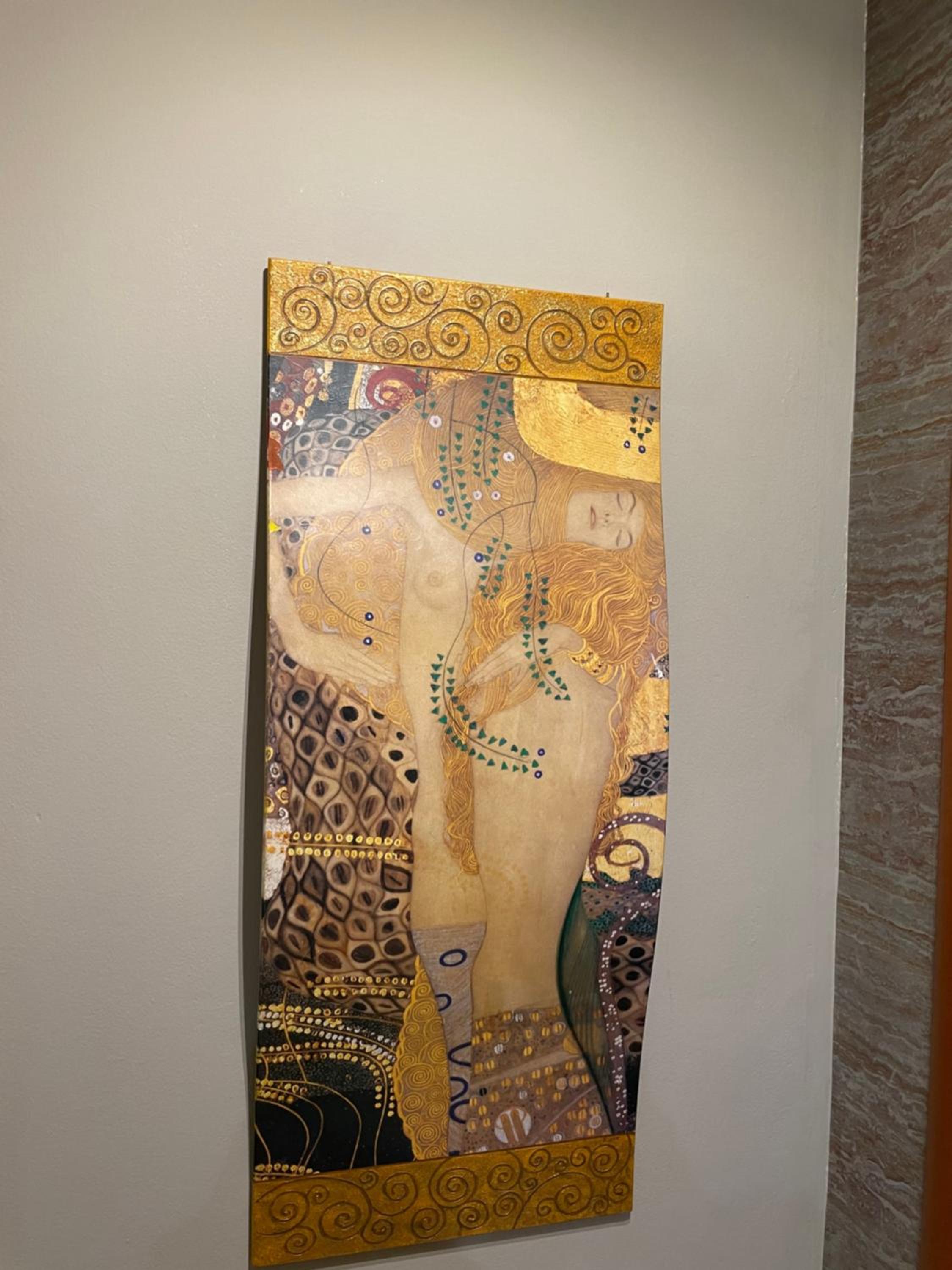 Middle Center Gallery 1 Skanderbeg Square