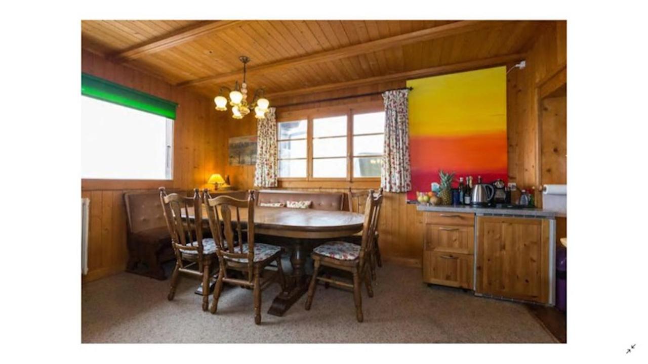 Chalet traditionnel avec jacuzzi extérieur view 5
