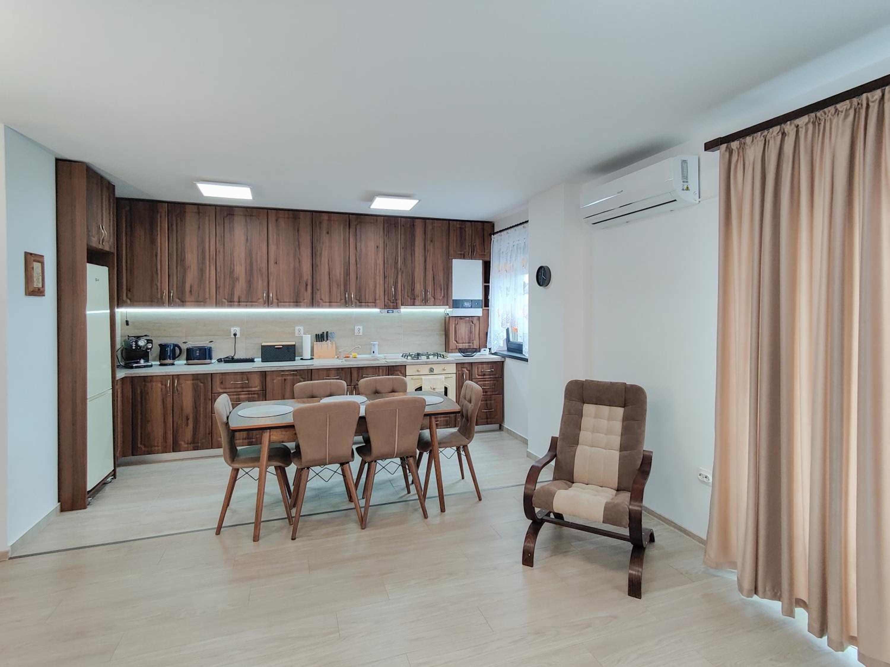 Melia Apartment Transalpina view 2