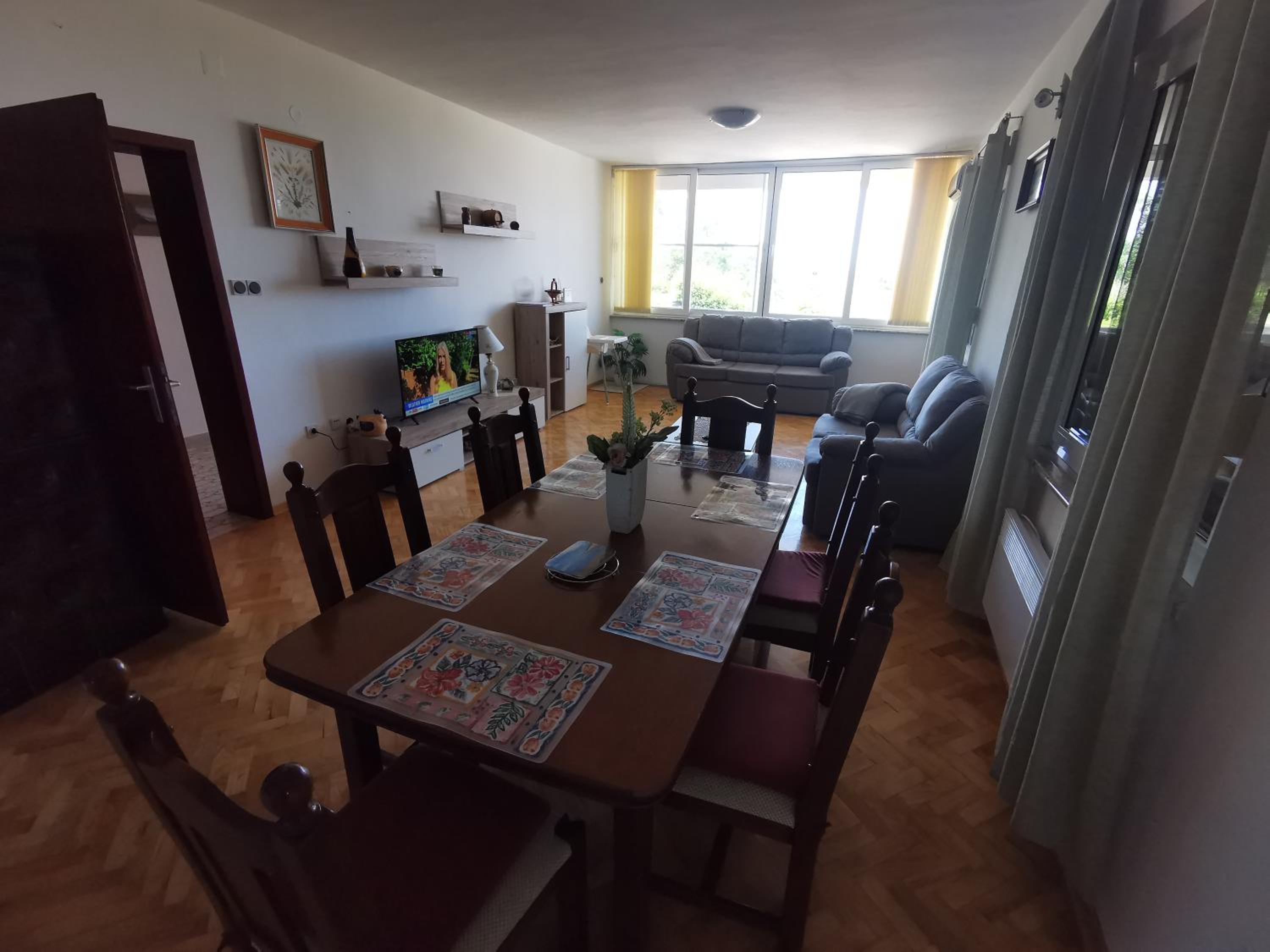Guest house with pool Ante