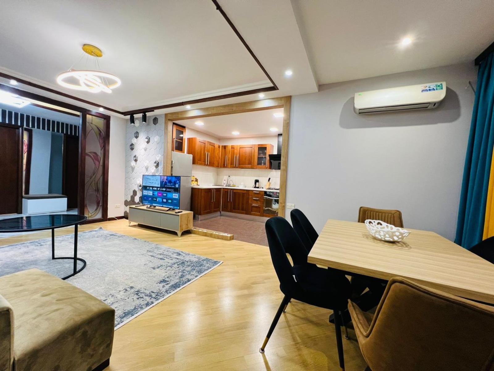 Middle of Center with Jacuzzi + 2 Bathroom + 3bedroom by Republic square on Amiryan Street