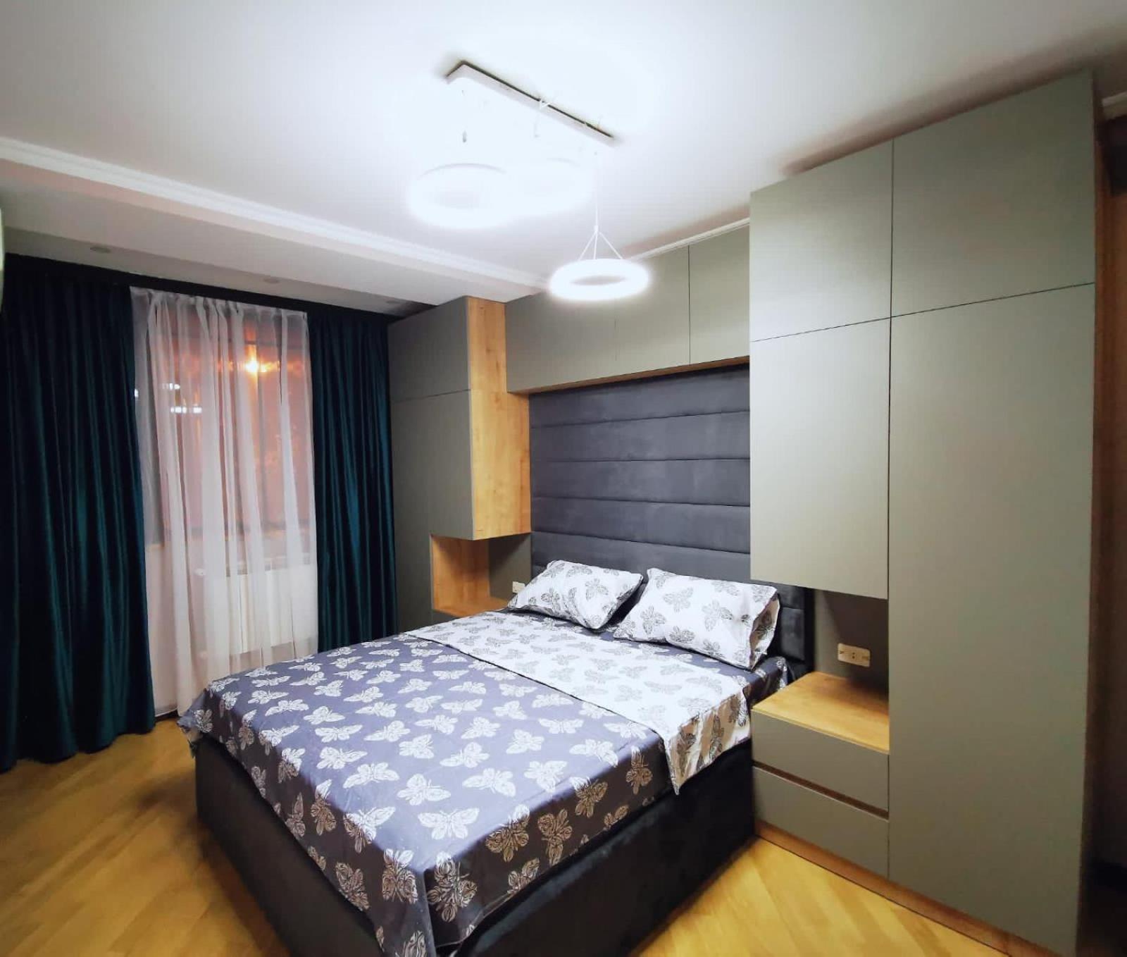 Middle of Center with Jacuzzi + 2 Bathroom + 3bedroom by Republic square on Amiryan Street