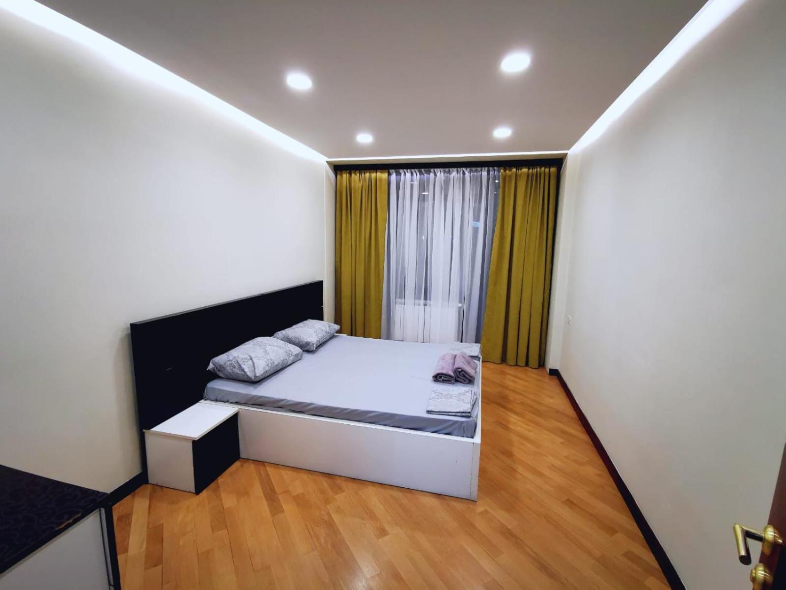 Middle of Center with Jacuzzi + 2 Bathroom + 3bedroom by Republic square on Amiryan Street