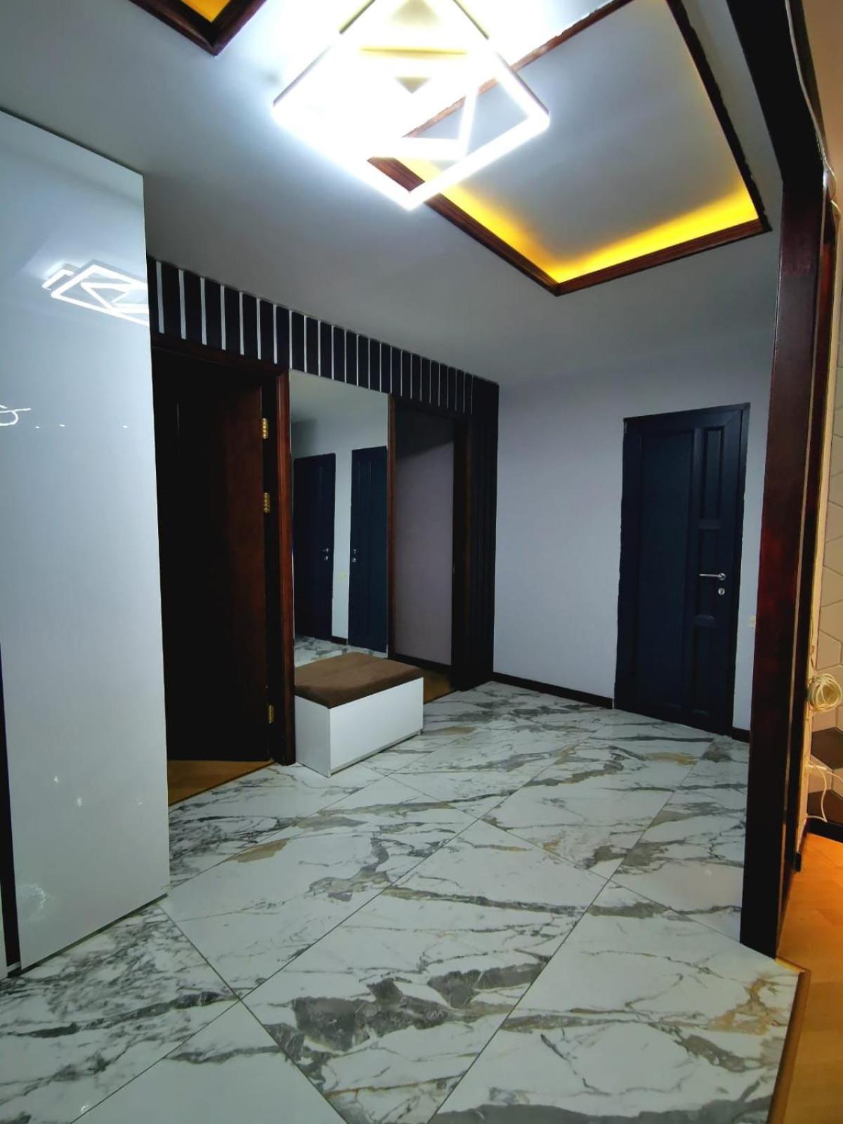 Middle of Center with Jacuzzi + 2 Bathroom + 3bedroom by Republic square on Amiryan Street