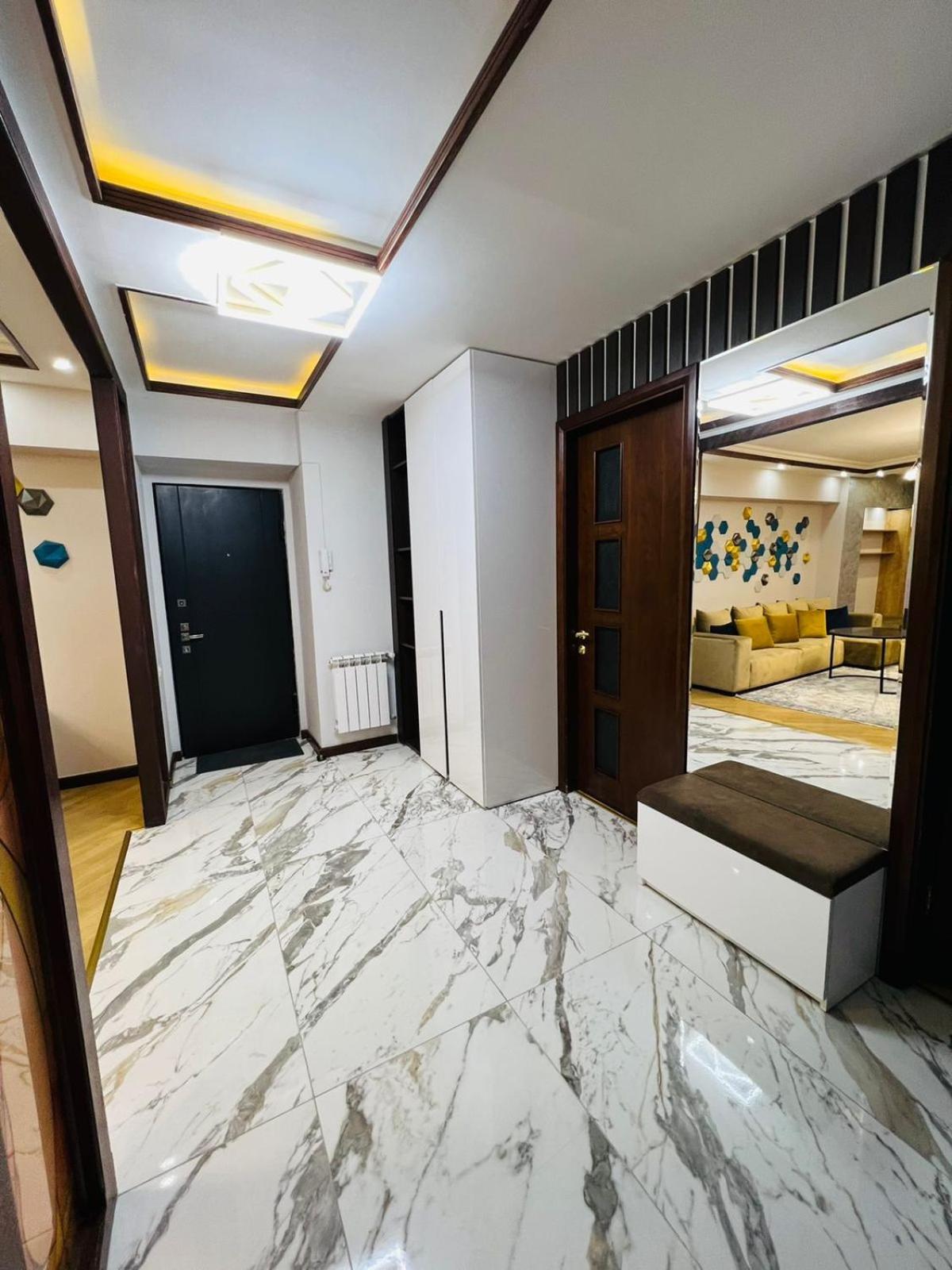 Middle of Center with Jacuzzi + 2 Bathroom + 3bedroom by Republic square on Amiryan Street