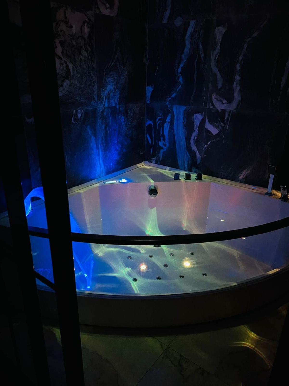 Middle of Center with Jacuzzi + 2 Bathroom + 3bedroom by Republic square on Amiryan Street