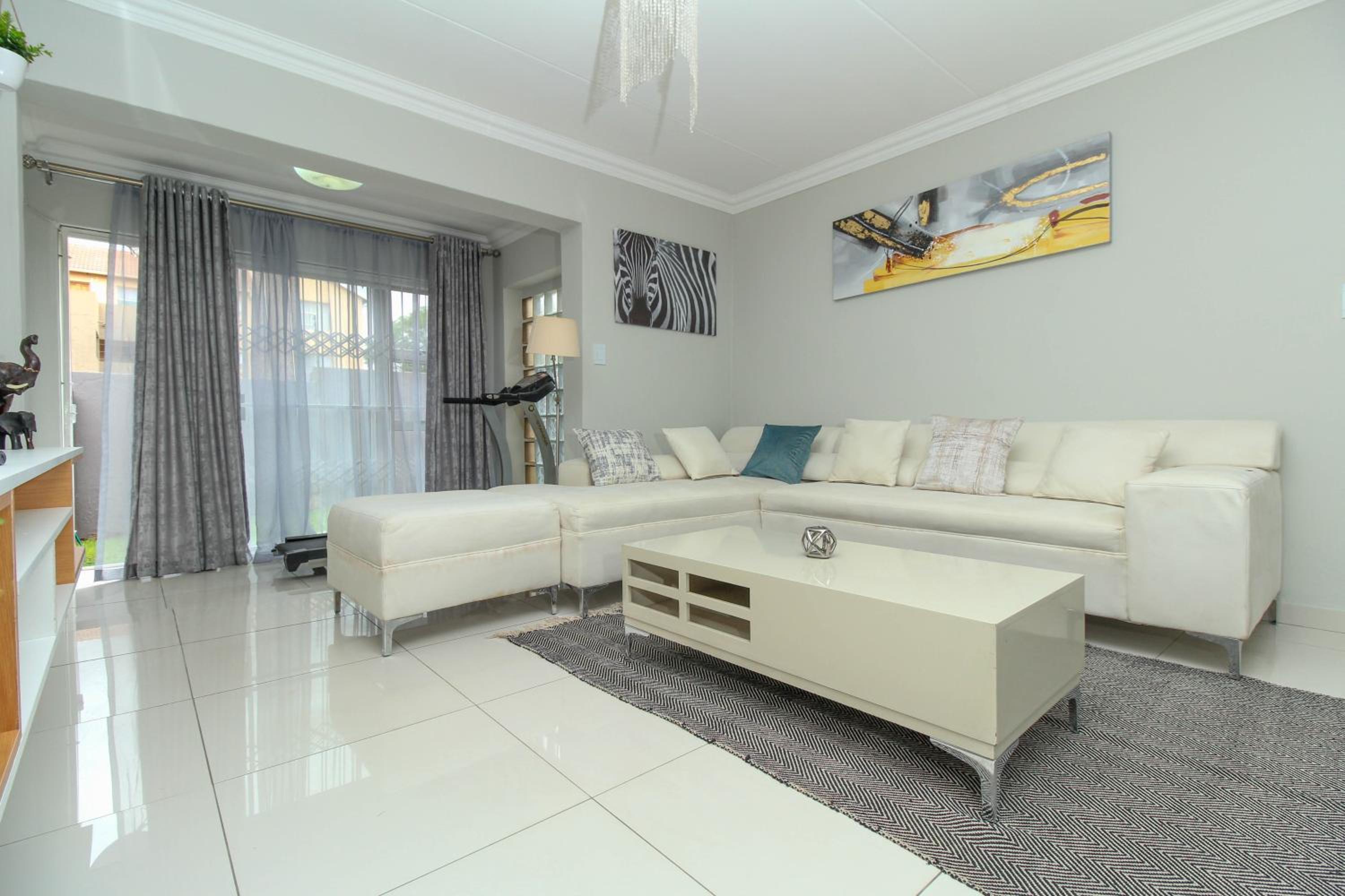 Hotel Gorgeous Diamond