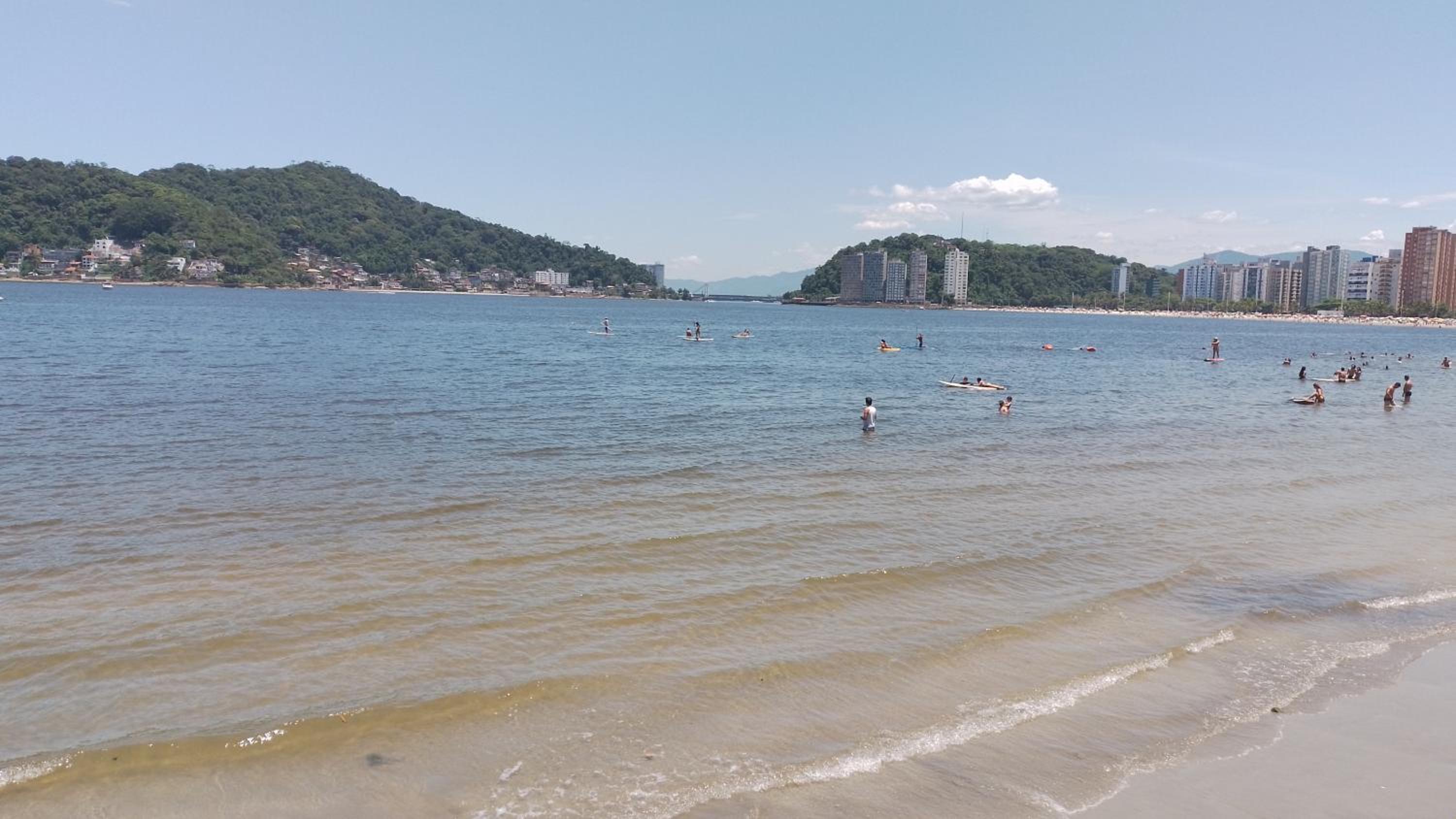 Apto acochegante com Praia e lazer