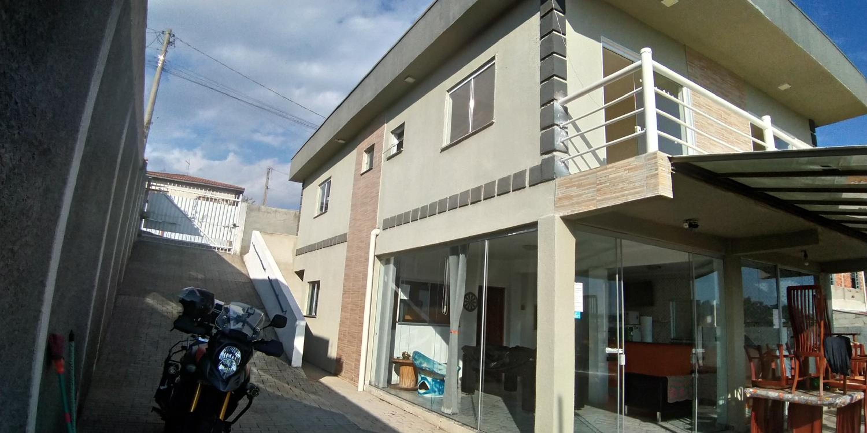 RECANTO K9 - SERRA NEGRA SP. No verão e no inverno