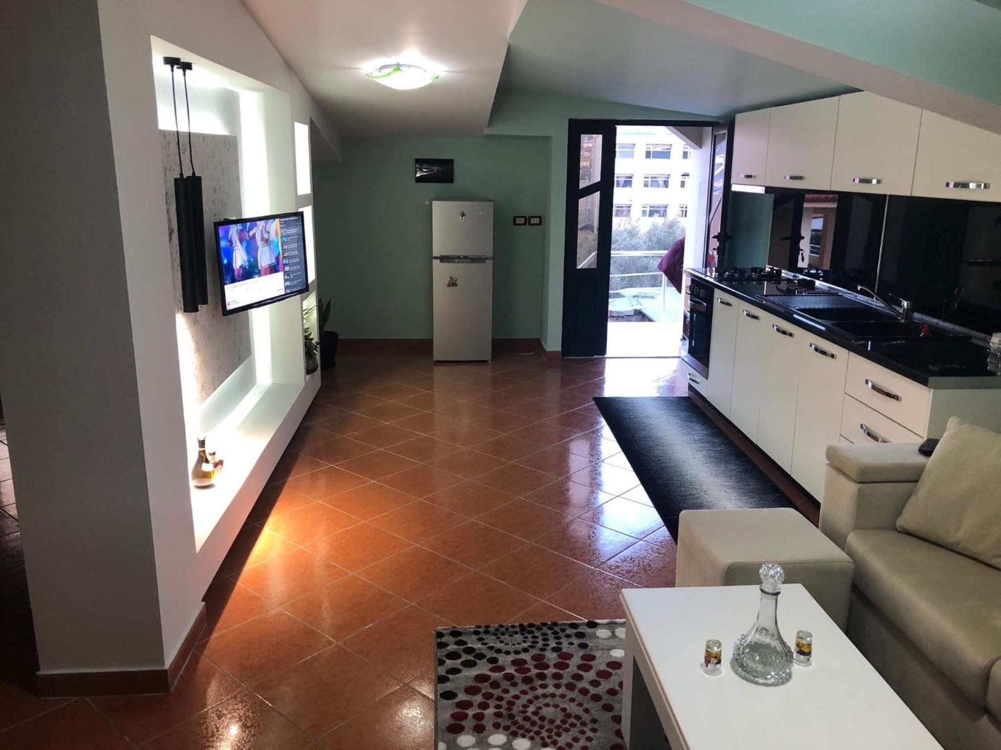 Modern Apartment by Ceni, Elbasan
