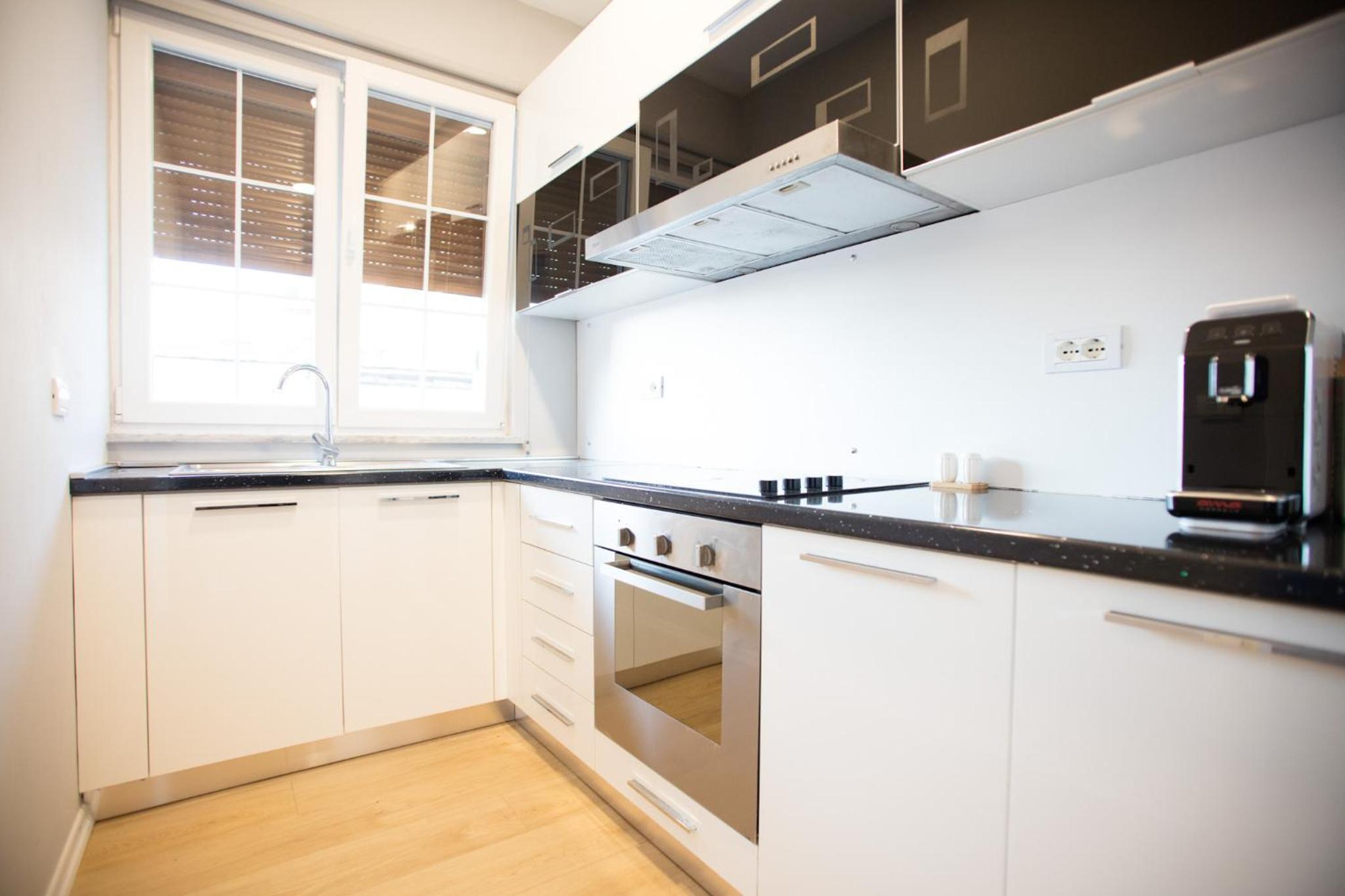 Blloku 4BR Duplex w BBQ Terrace - Central Tirana