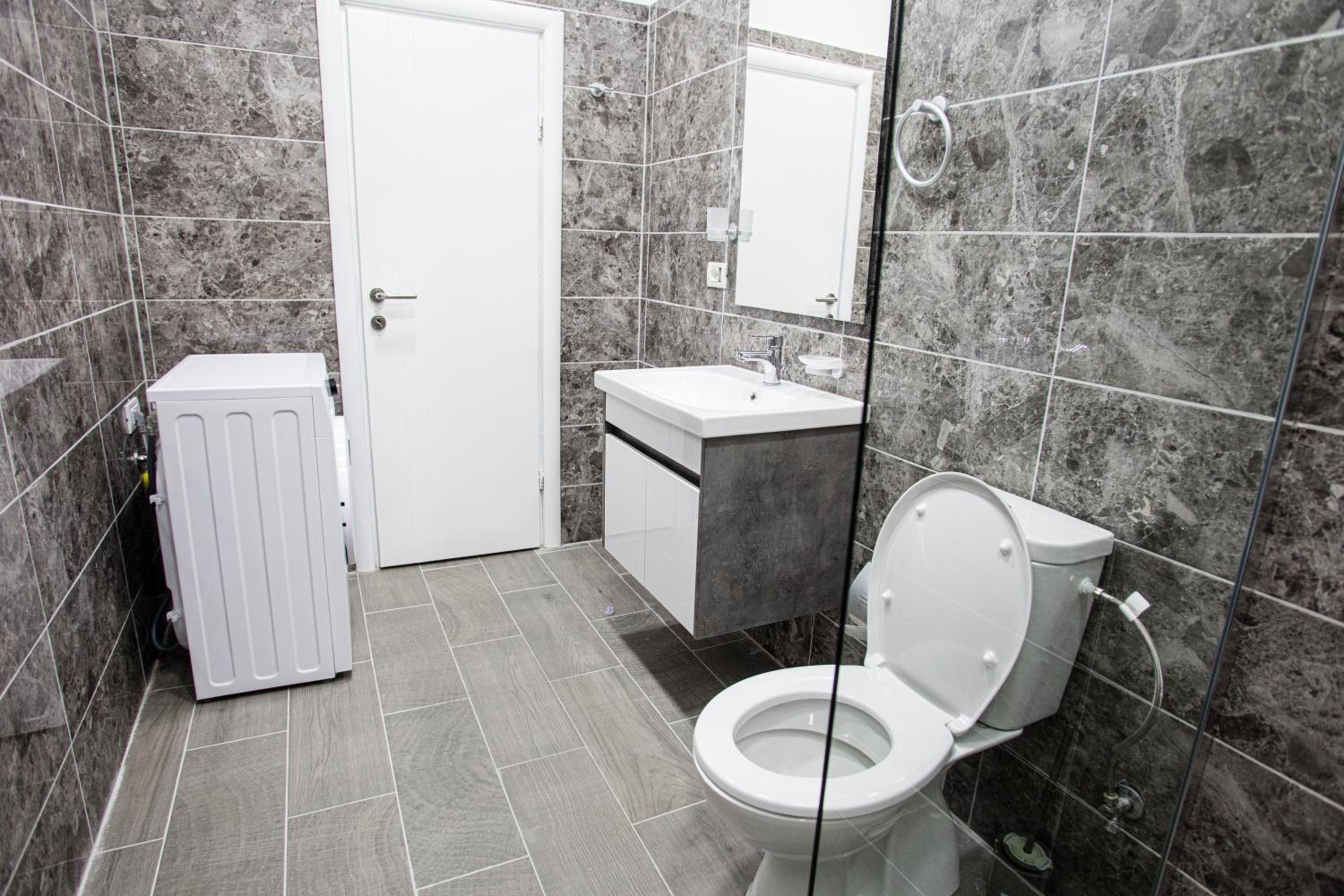 Blloku 4BR Duplex w BBQ Terrace - Central Tirana