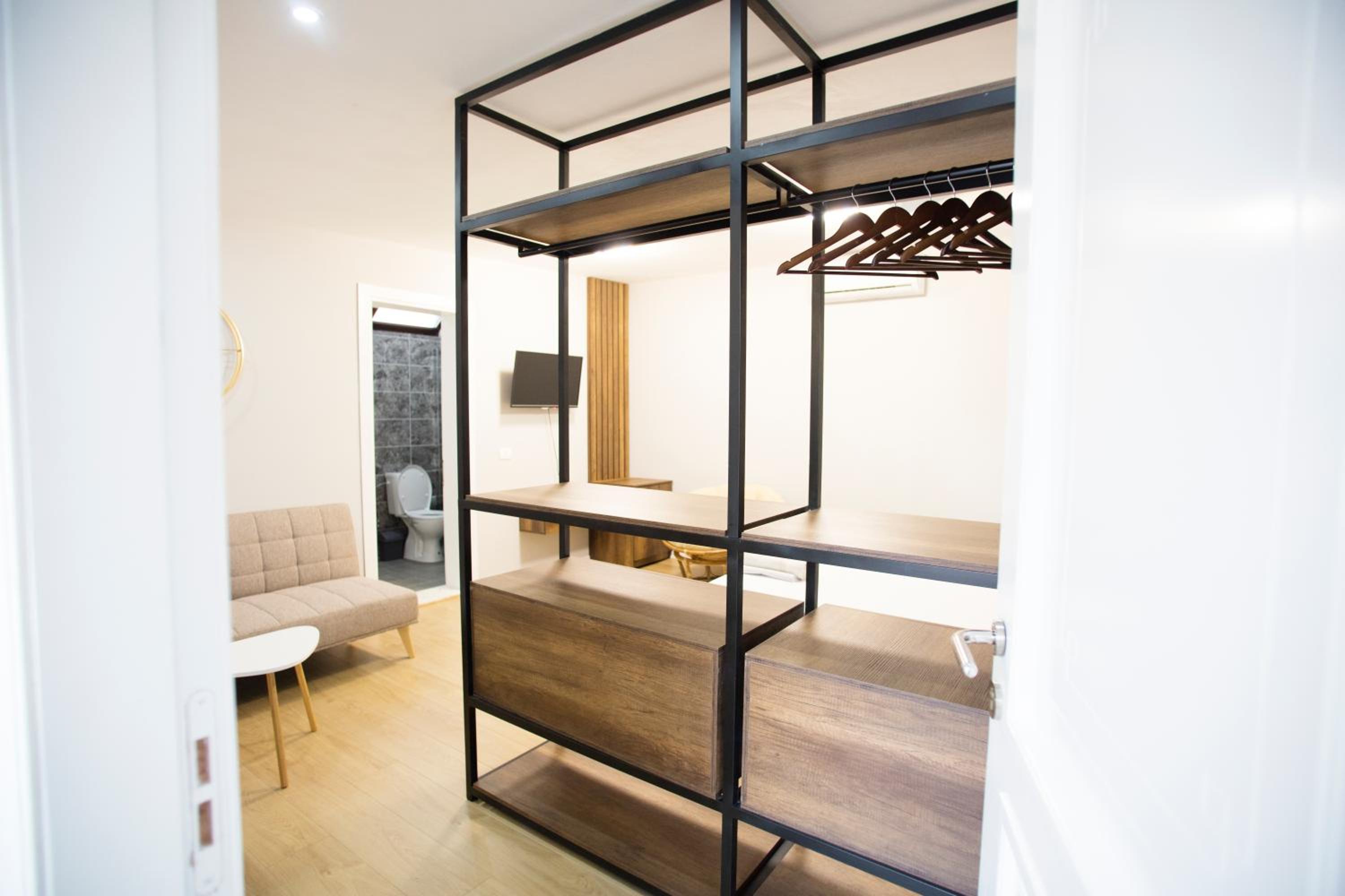 Blloku 4BR Duplex w BBQ Terrace - Central Tirana