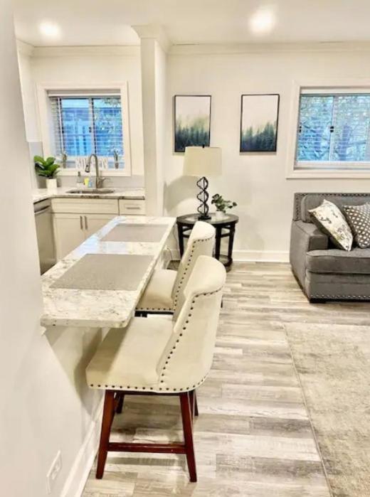 Cozy Downtown Atlanta Condo