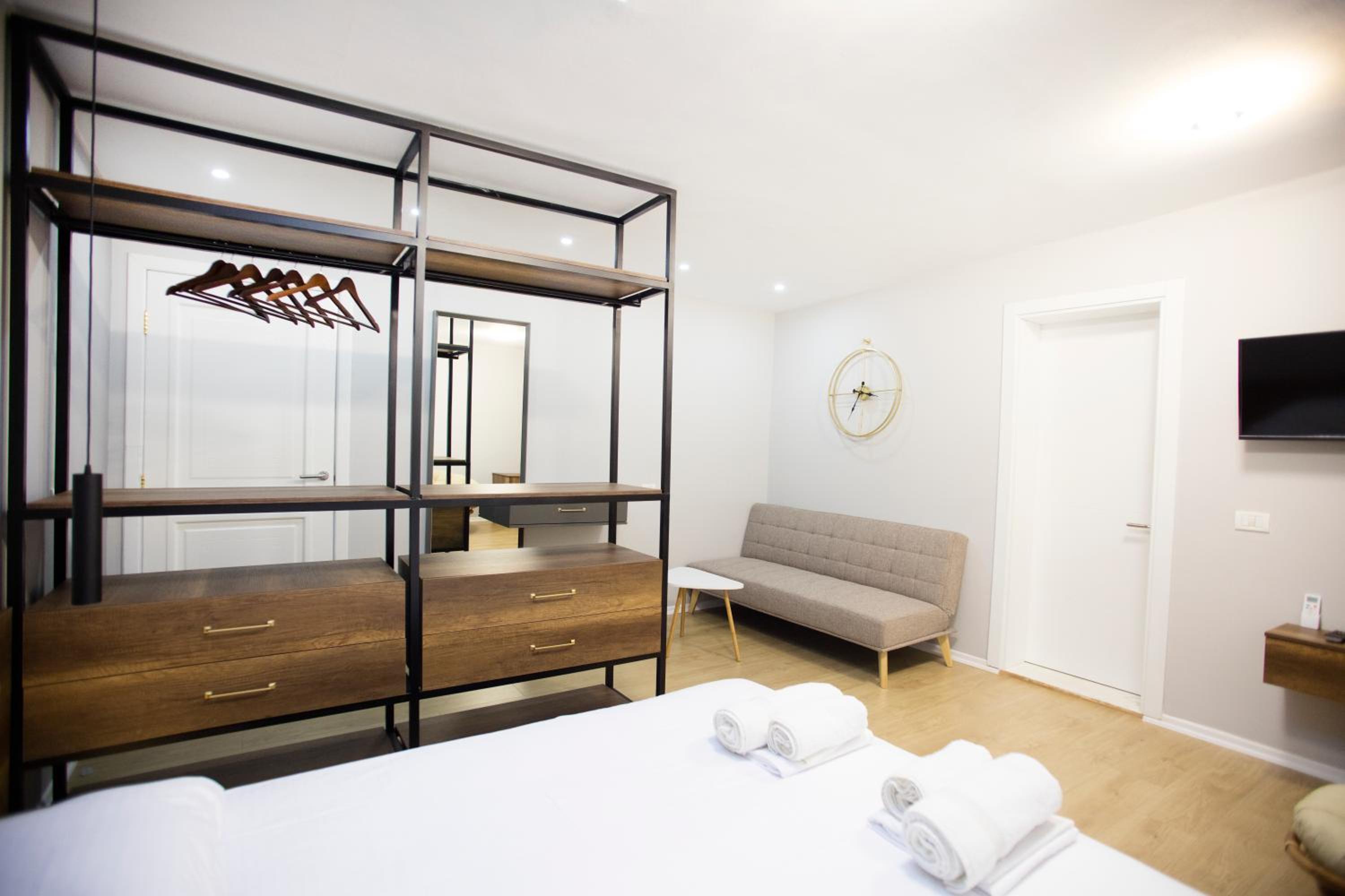 Blloku 4BR Duplex w BBQ Terrace - Central Tirana