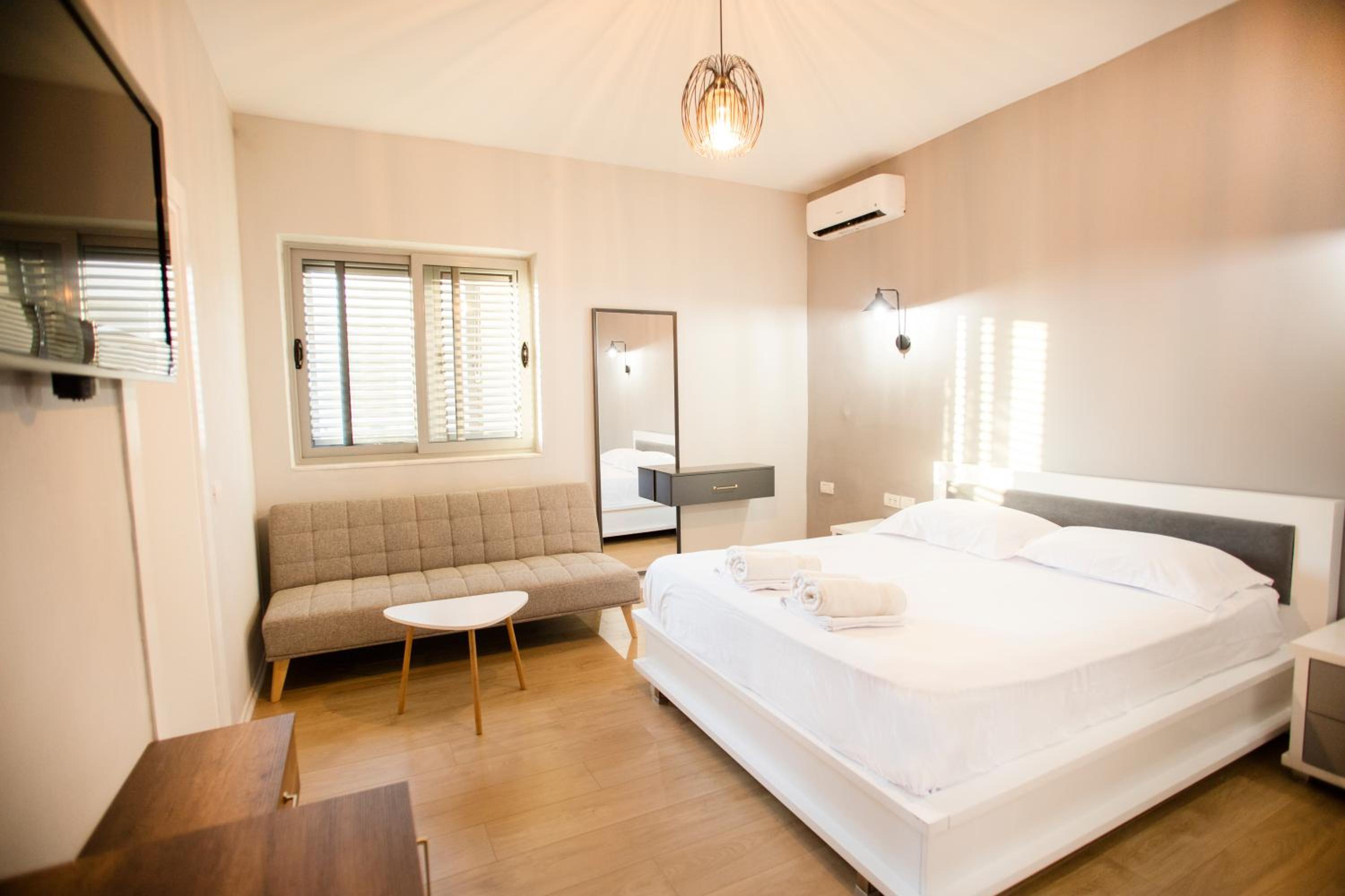 Blloku 4BR Duplex w BBQ Terrace - Central Tirana