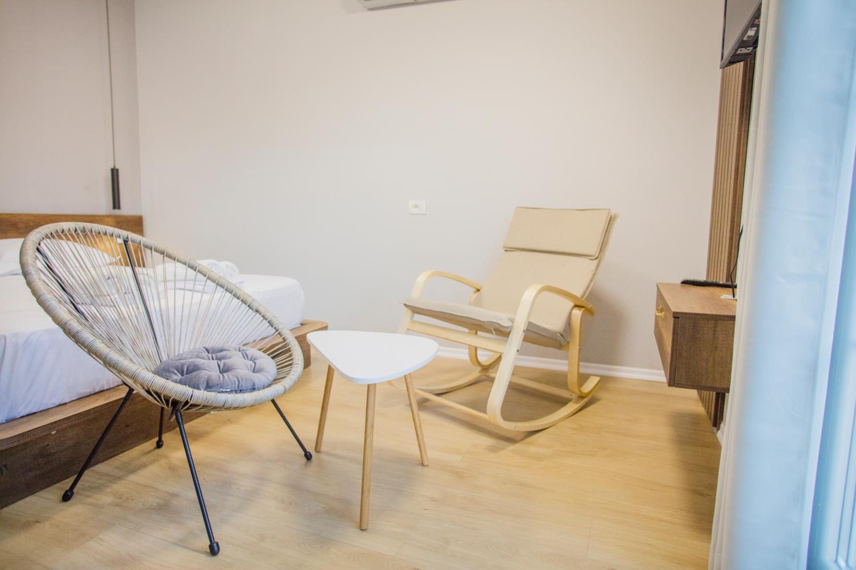 Blloku 4BR Duplex w BBQ Terrace - Central Tirana