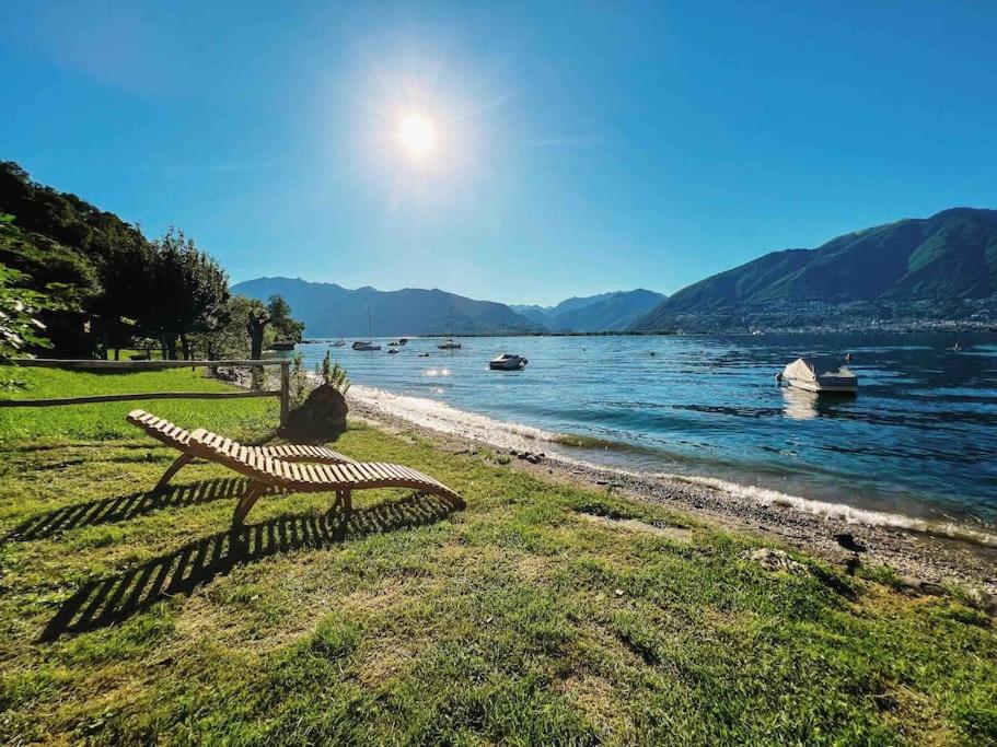 Boho Lake House - Private Beach 600m from the property - Free Parking - Home Cinema Room