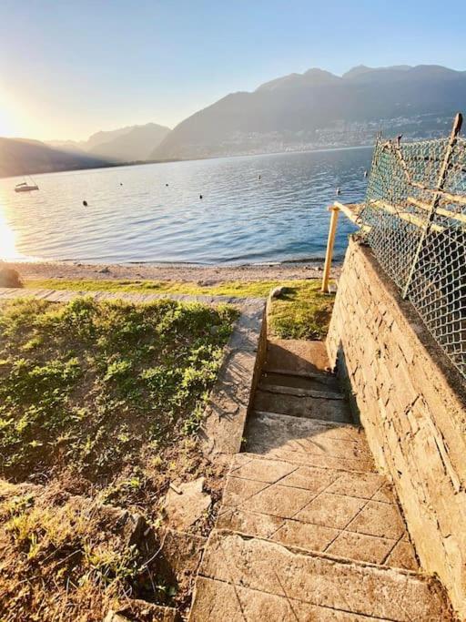 Boho Lake House - Private Beach 600m from the property - Free Parking - Home Cinema Room